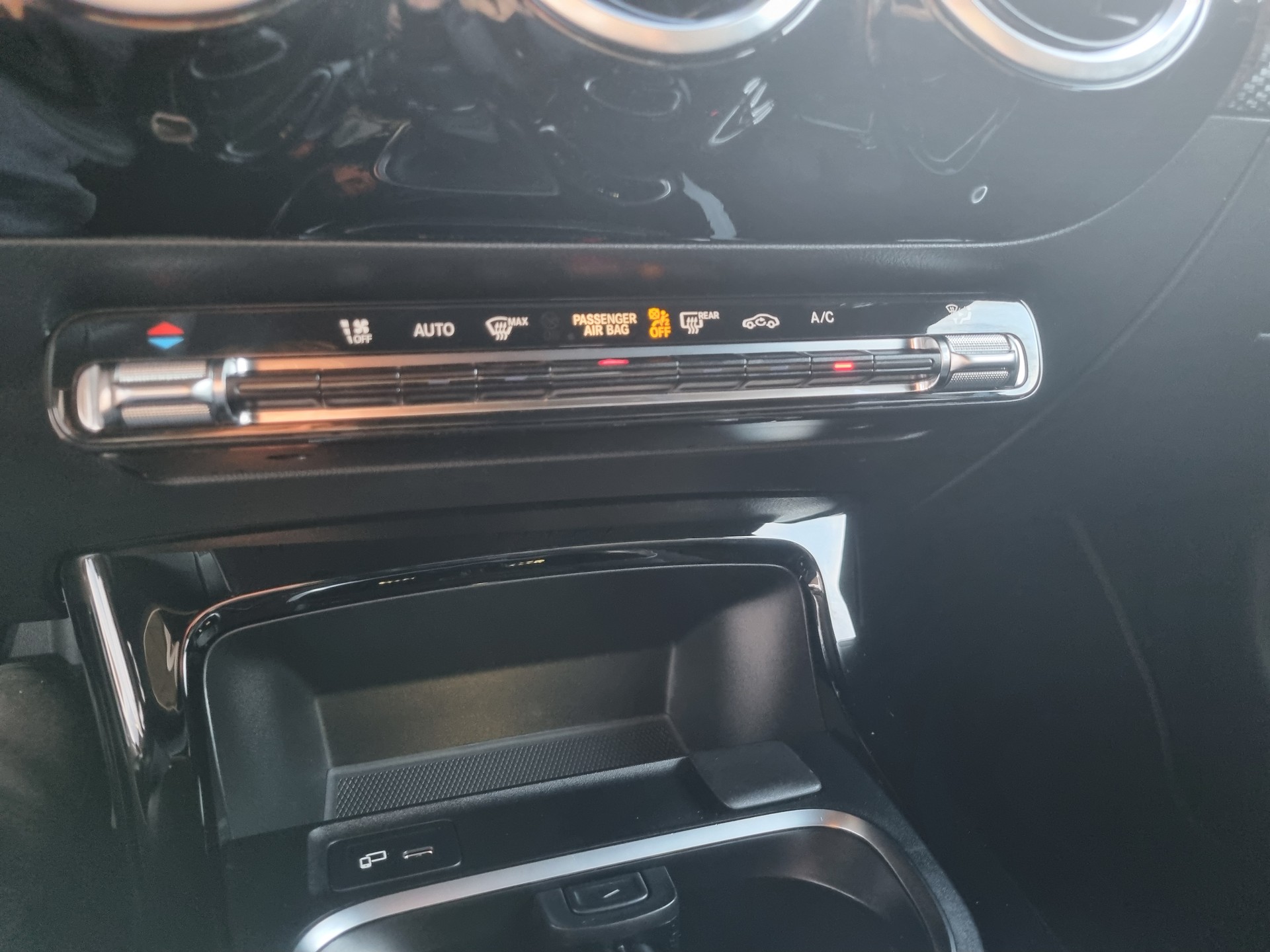 MERCEDES-BENZ A 160 SE Line-image-14