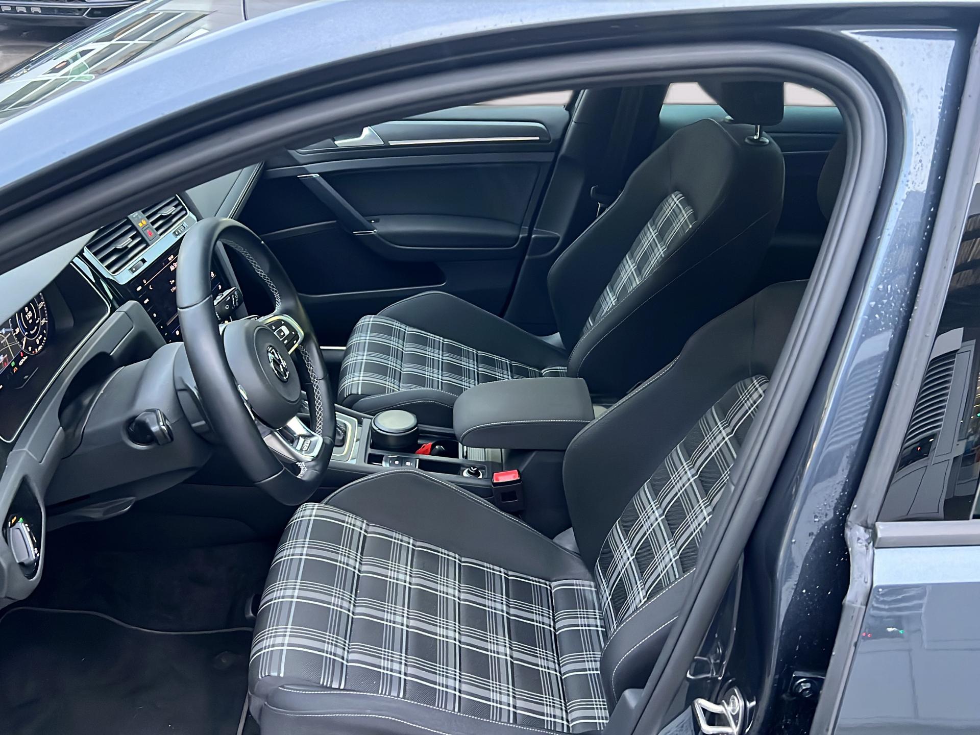 VW Golf VII 2.0 TDI GTD DSG-image-12