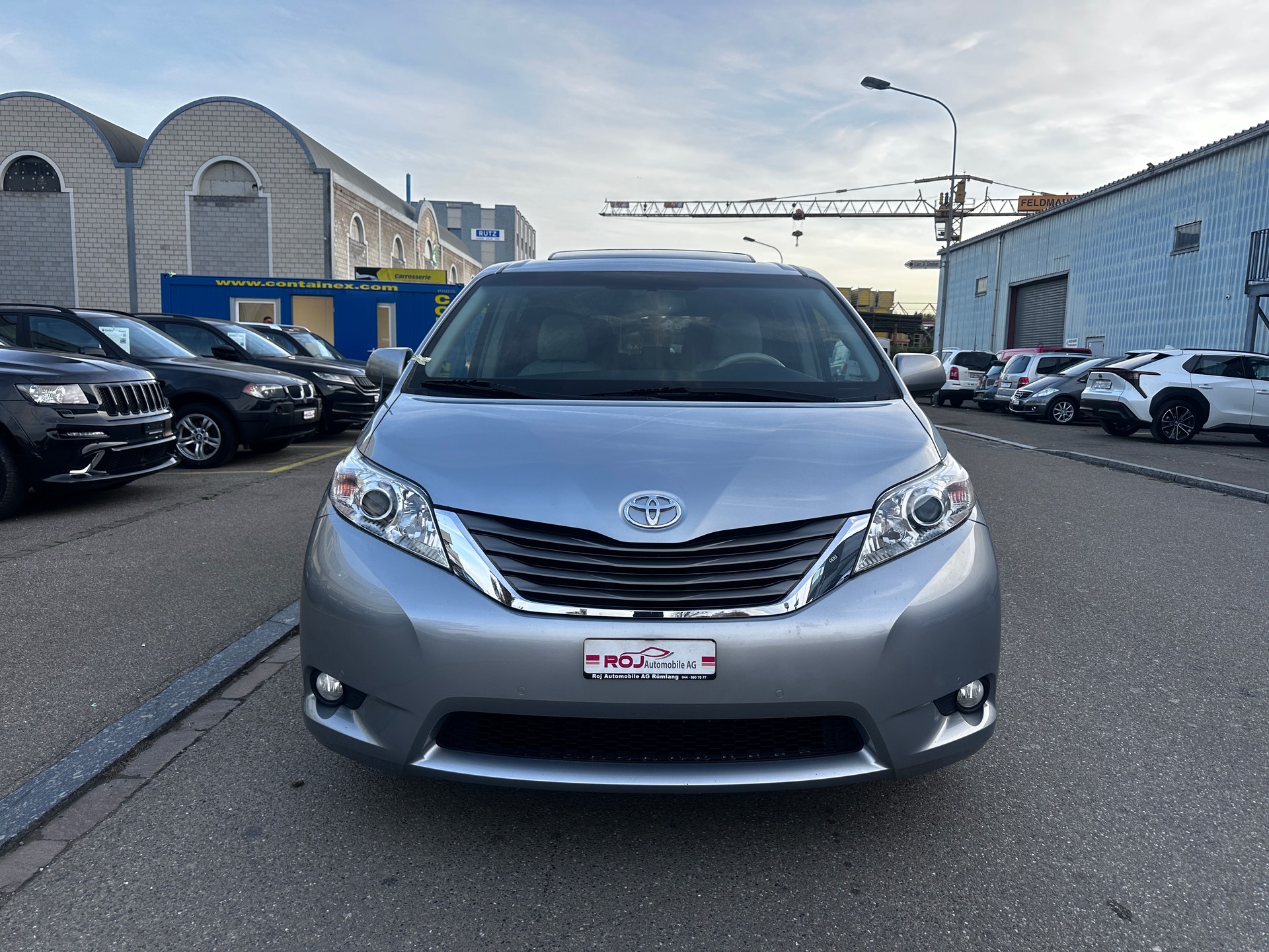 TOYOTA Sienna 3.5 A 4WD-showroom-element-2