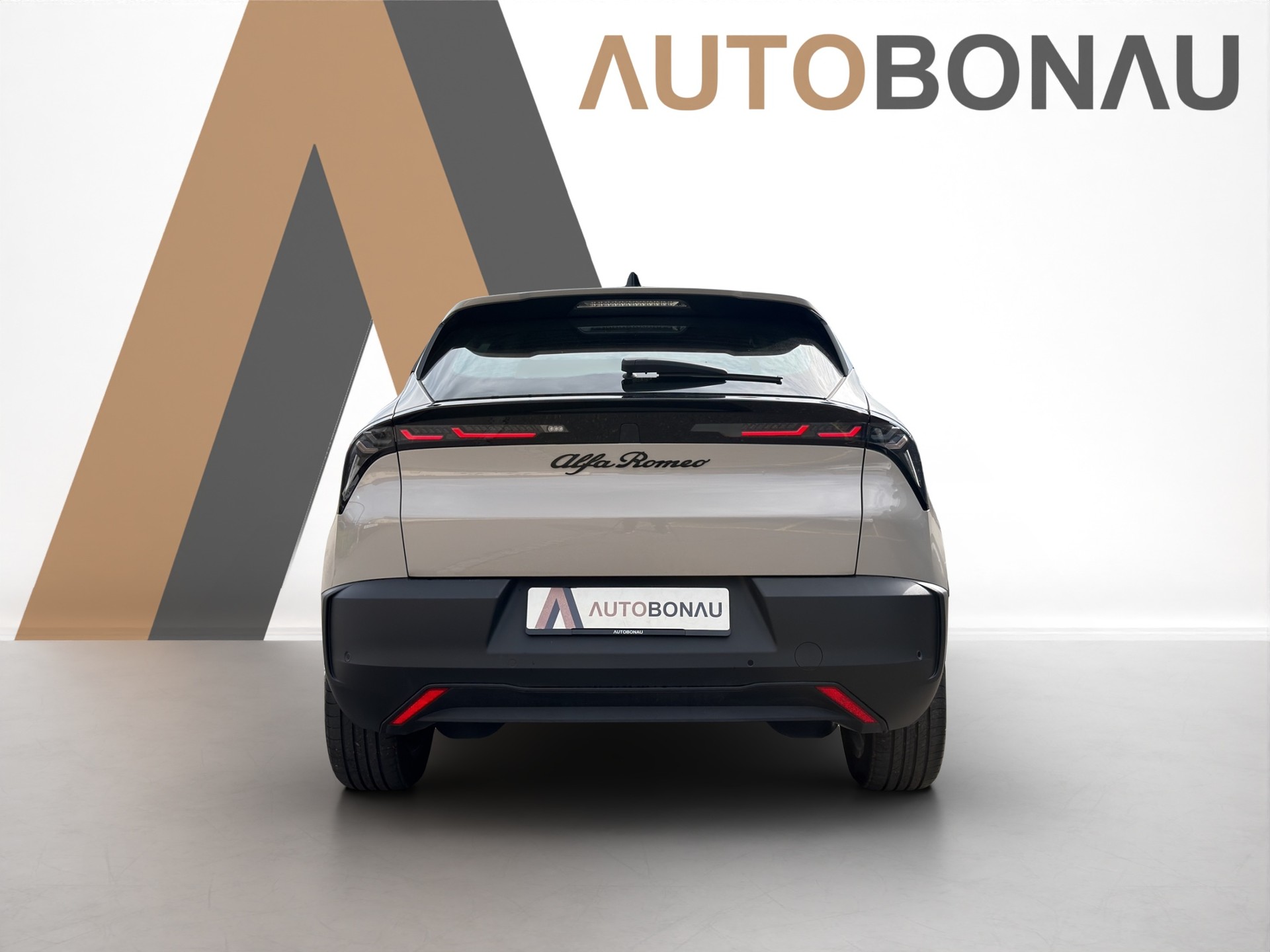 ALFA ROMEO Junior Elettrica-showroom-element-3