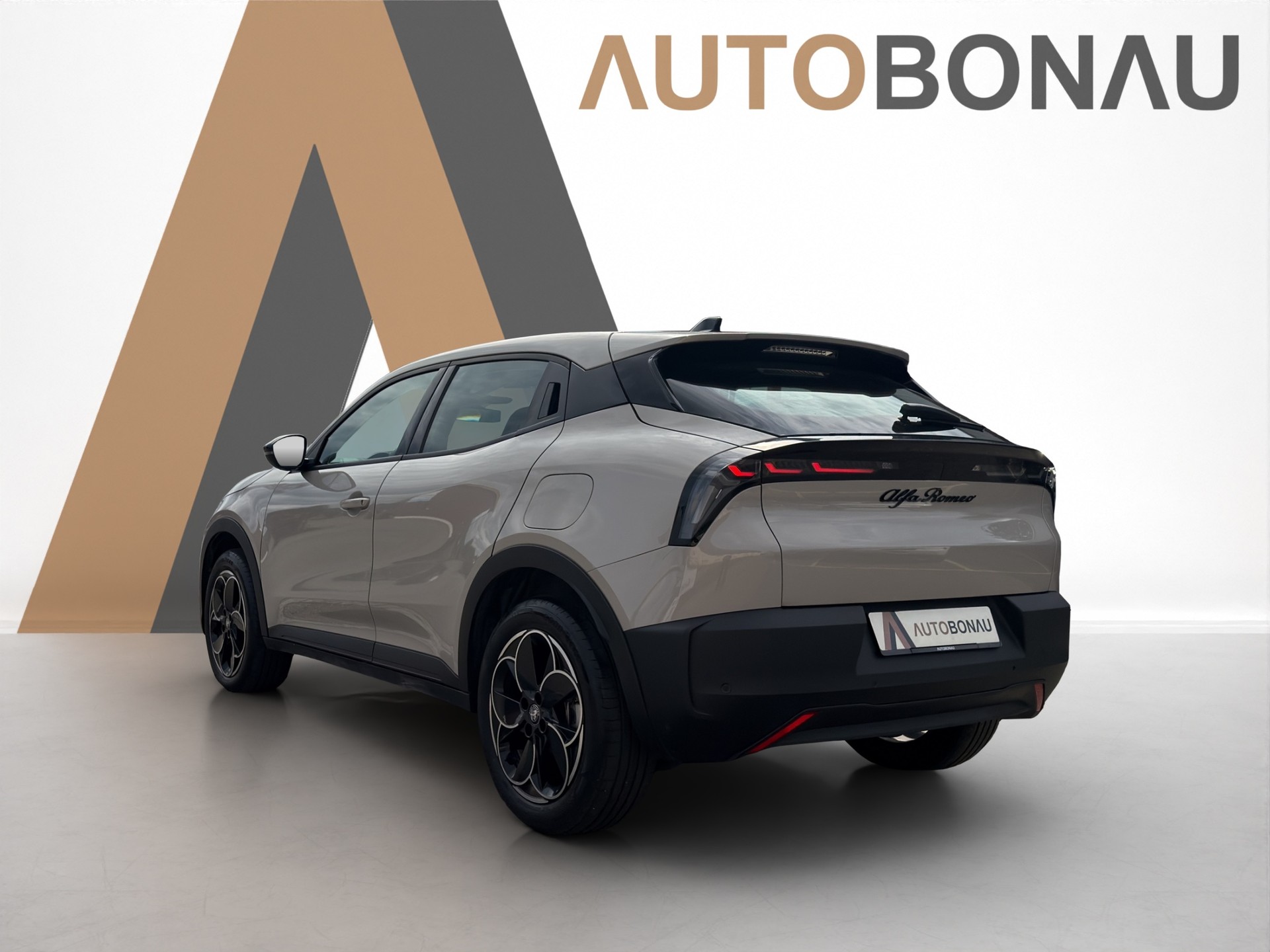 ALFA ROMEO Junior Elettrica-showroom-element-2
