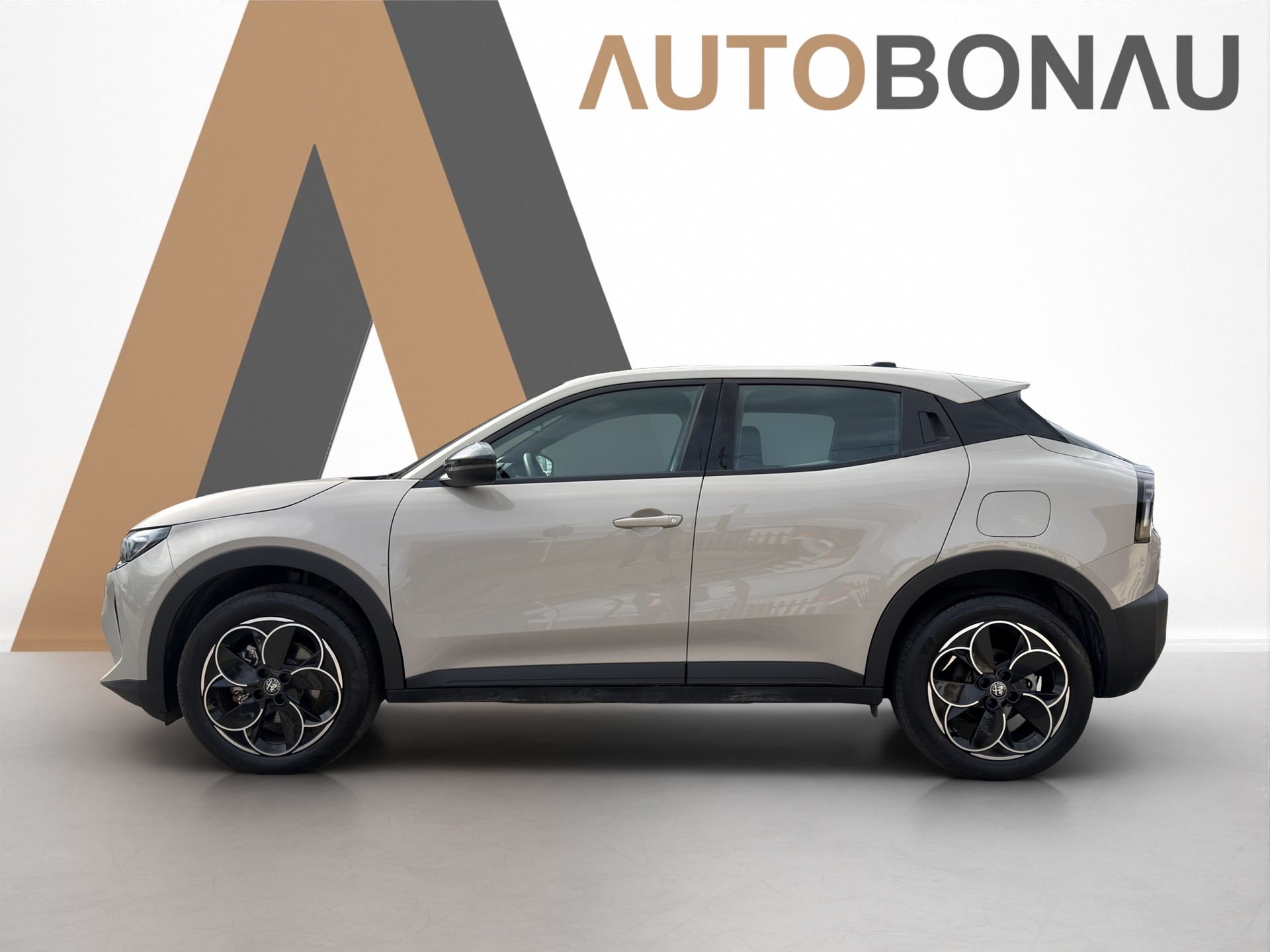 ALFA ROMEO Junior Elettrica-showroom-element-1
