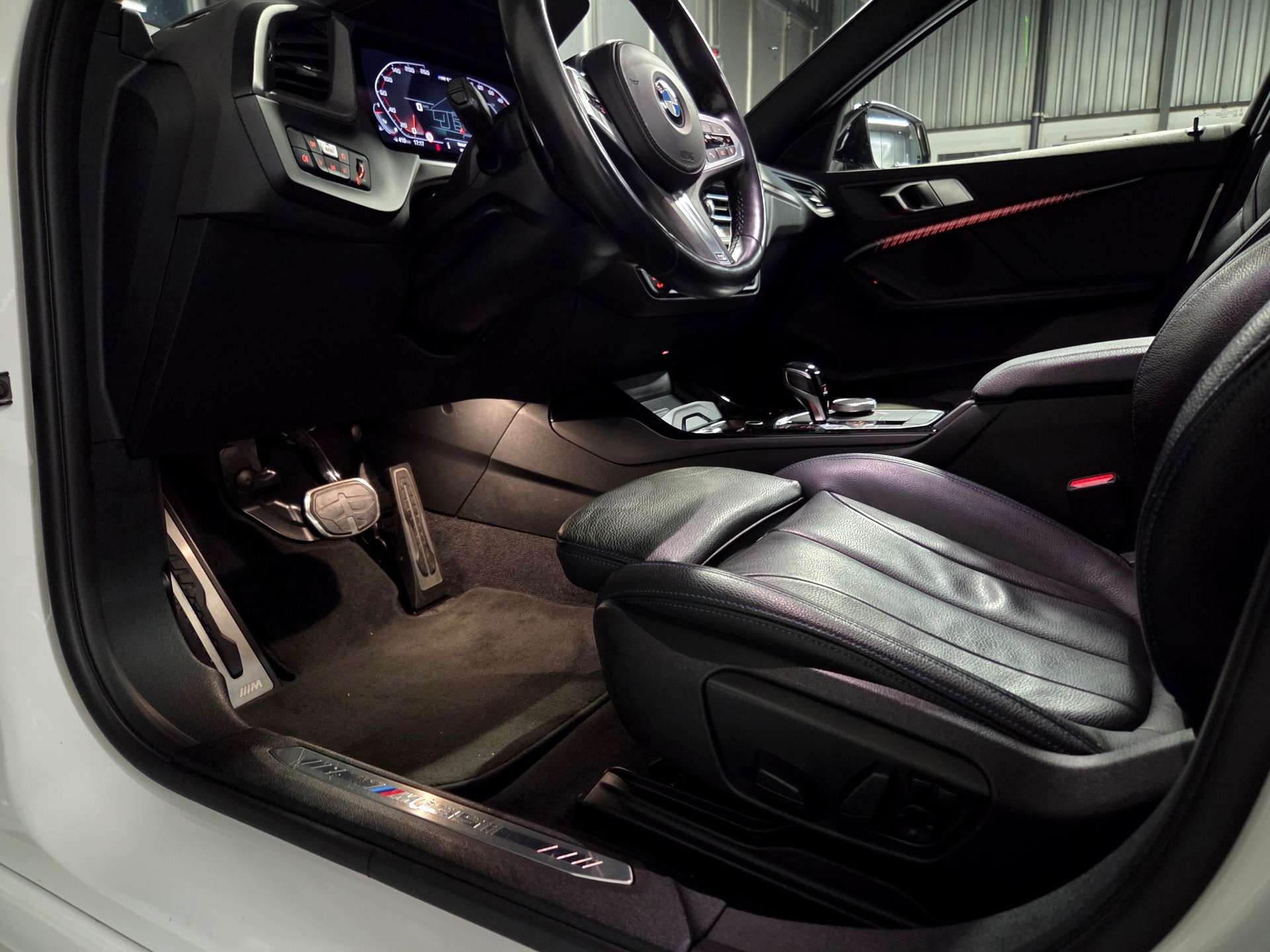 BMW M135i xDrive-image-11