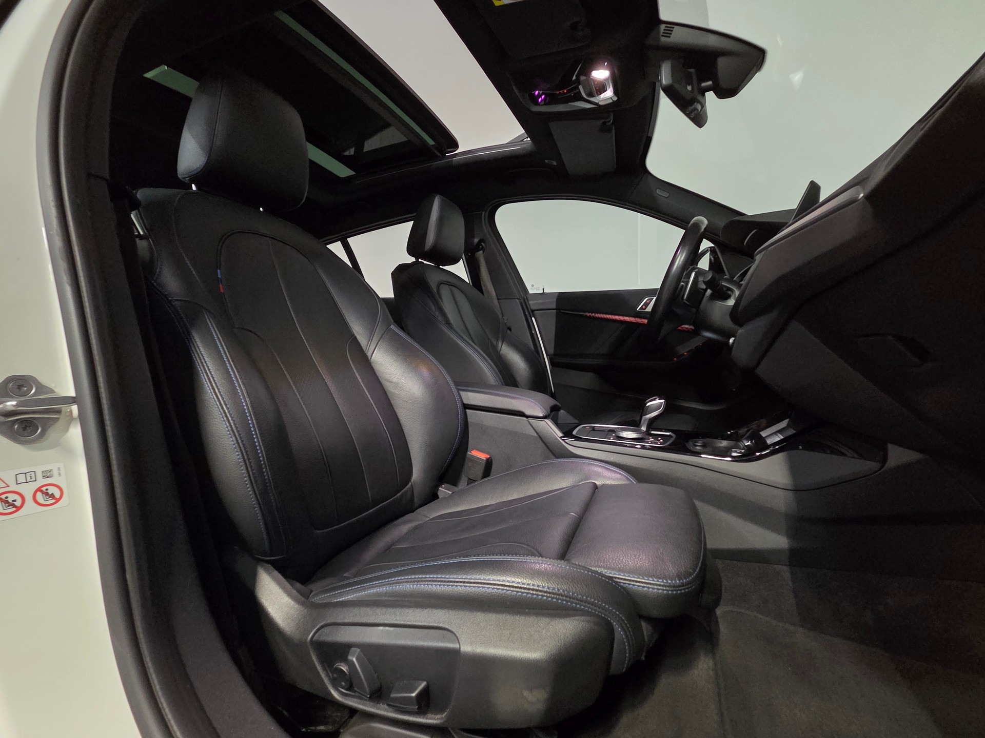 BMW M135i xDrive-image-4