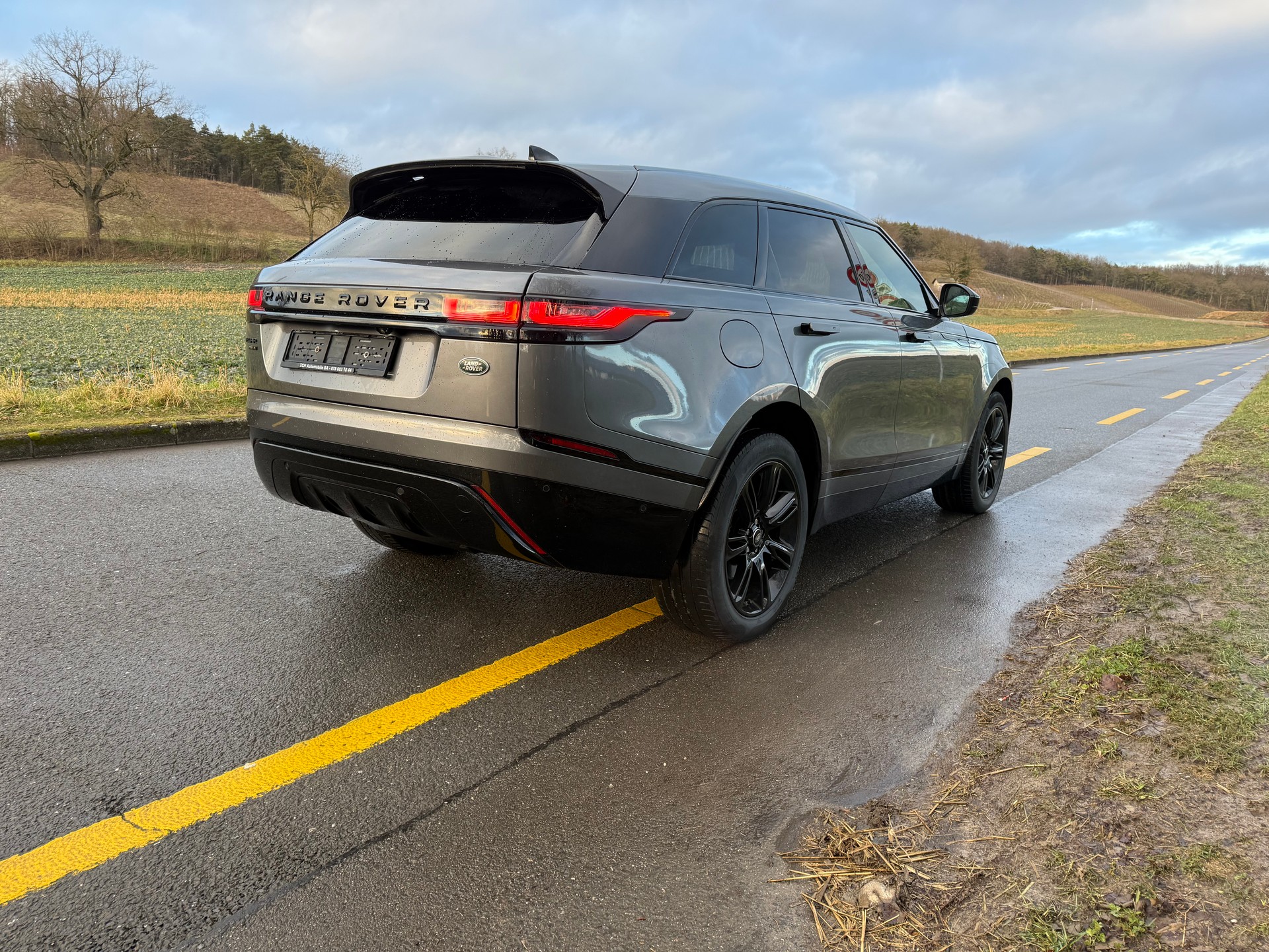 LAND ROVER Range Rover Velar R-Dynamic P 250 S Automatic-image-4