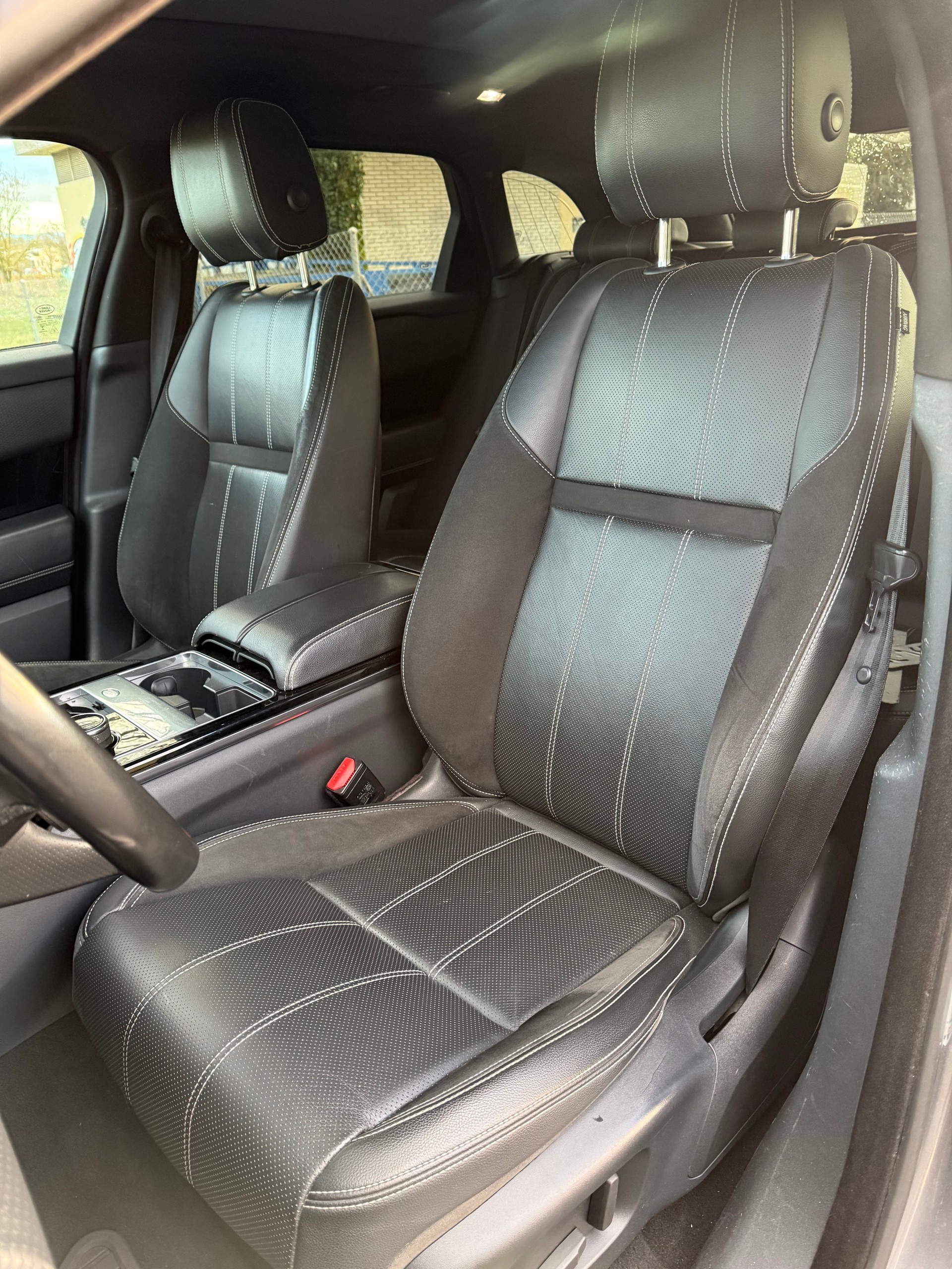 LAND ROVER Range Rover Velar R-Dynamic P 250 S Automatic-image-10