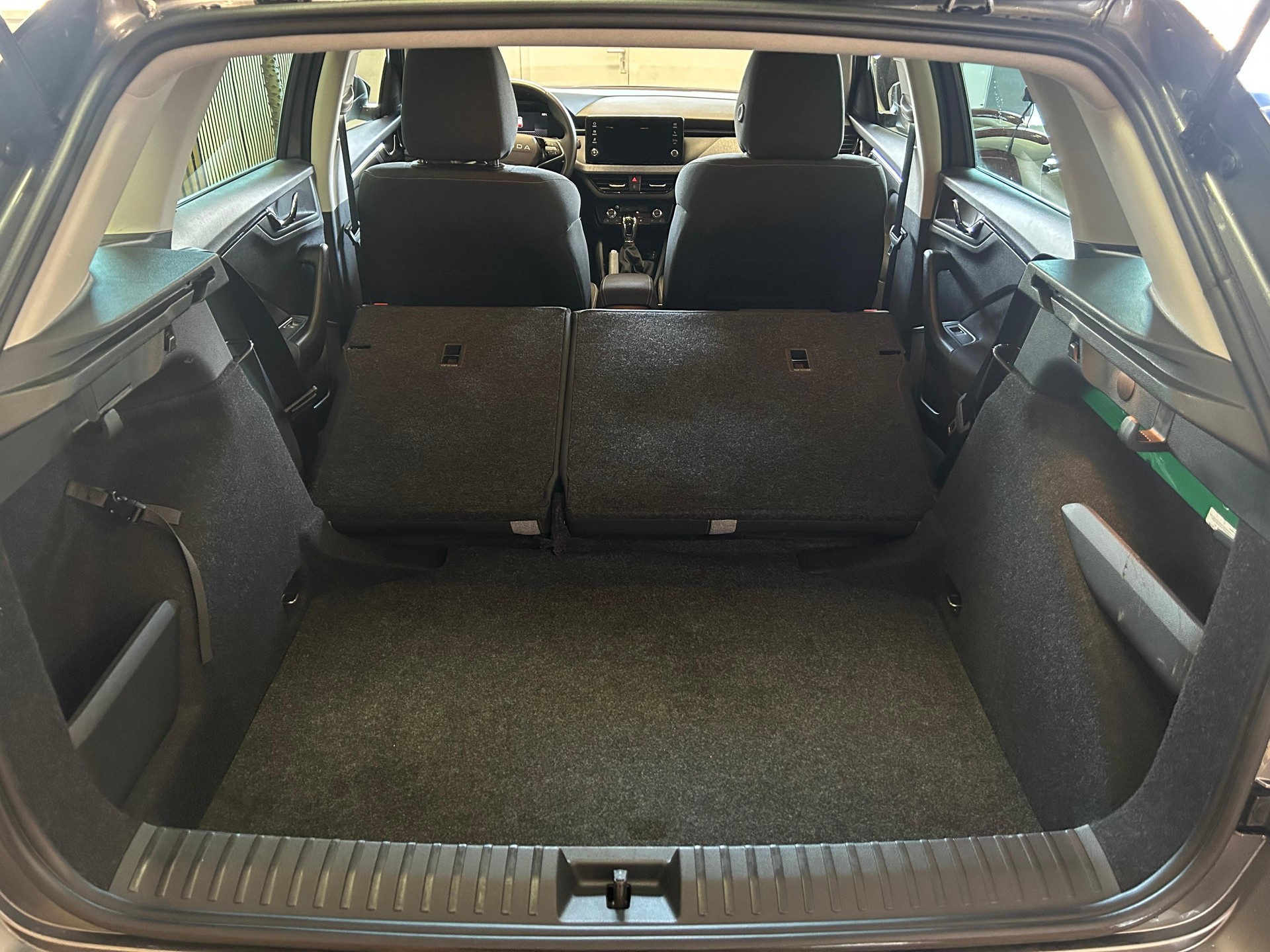SKODA Kamiq 1.5 TSI Selection DSG-image-21