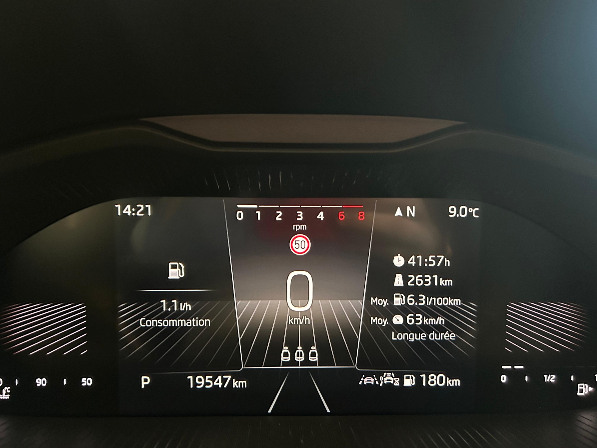 SKODA Kamiq 1.5 TSI Selection DSG-image-11