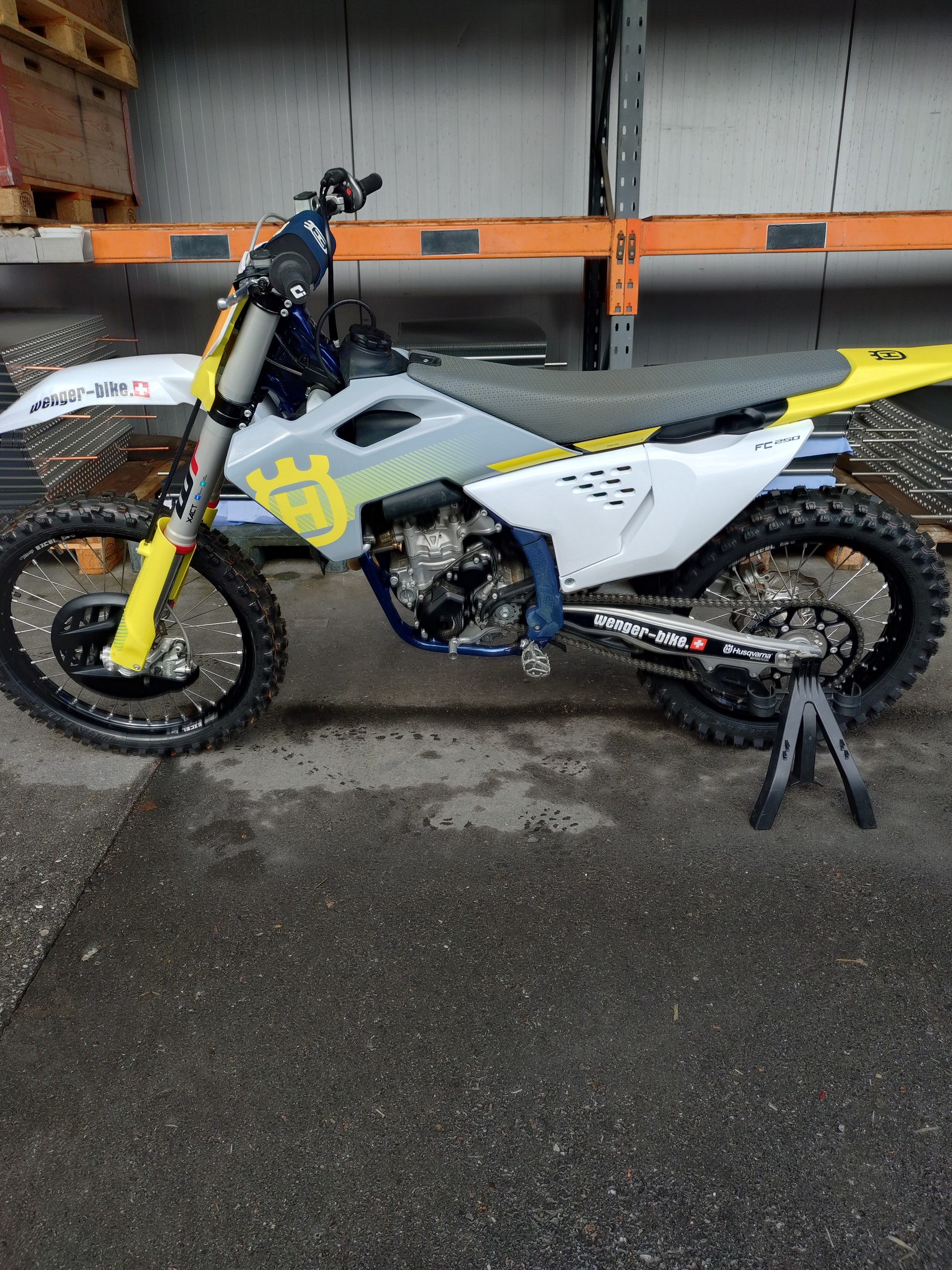 HUSQVARNA FC 250-image-1