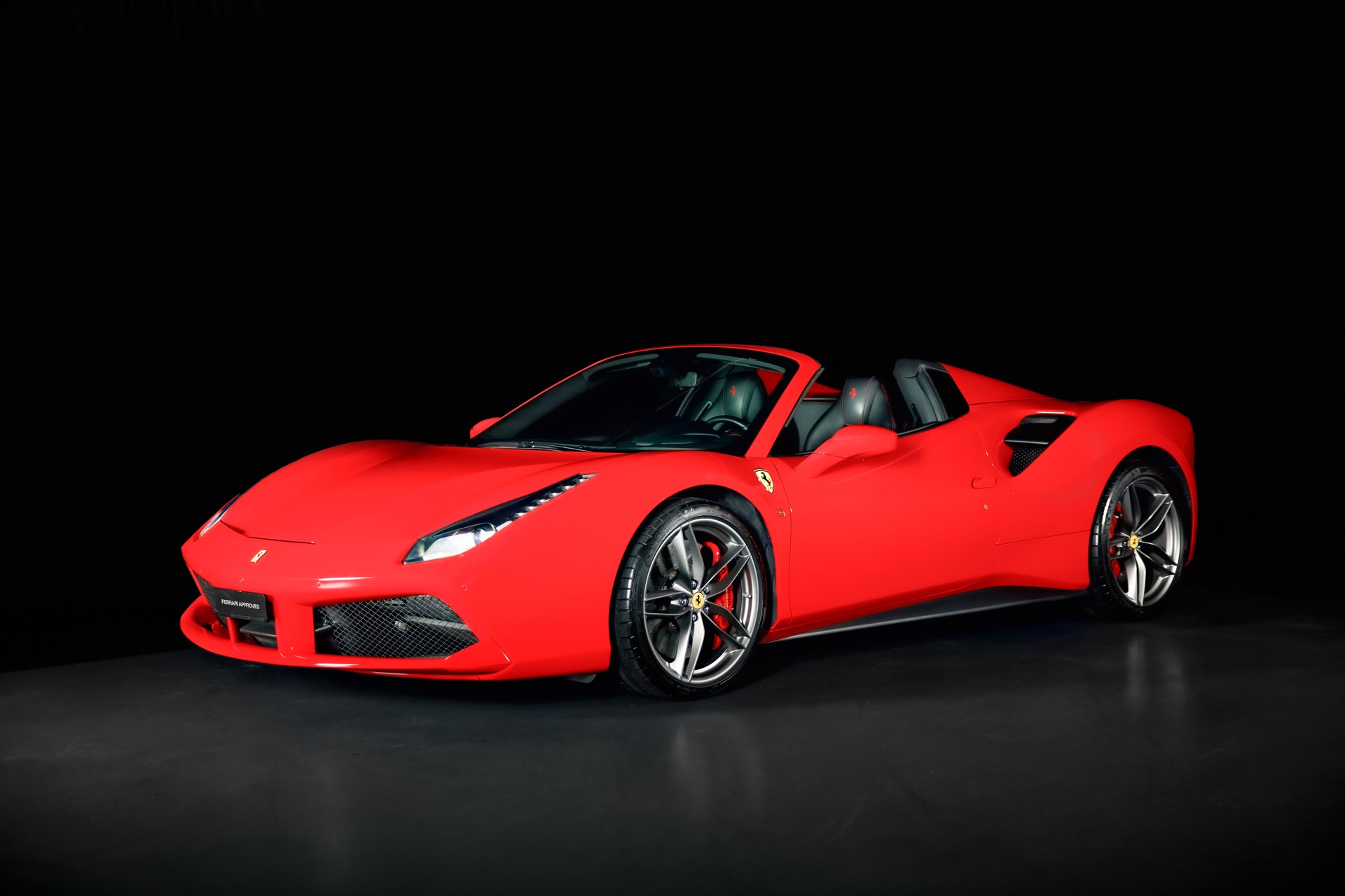 FERRARI 488 Spider 3.9 V8-showroom-element-2