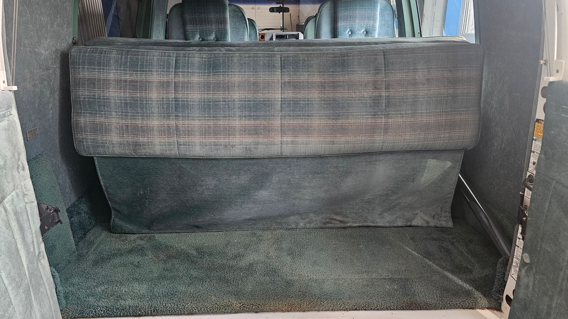 CHEVROLET Van G20 5.7-image-12