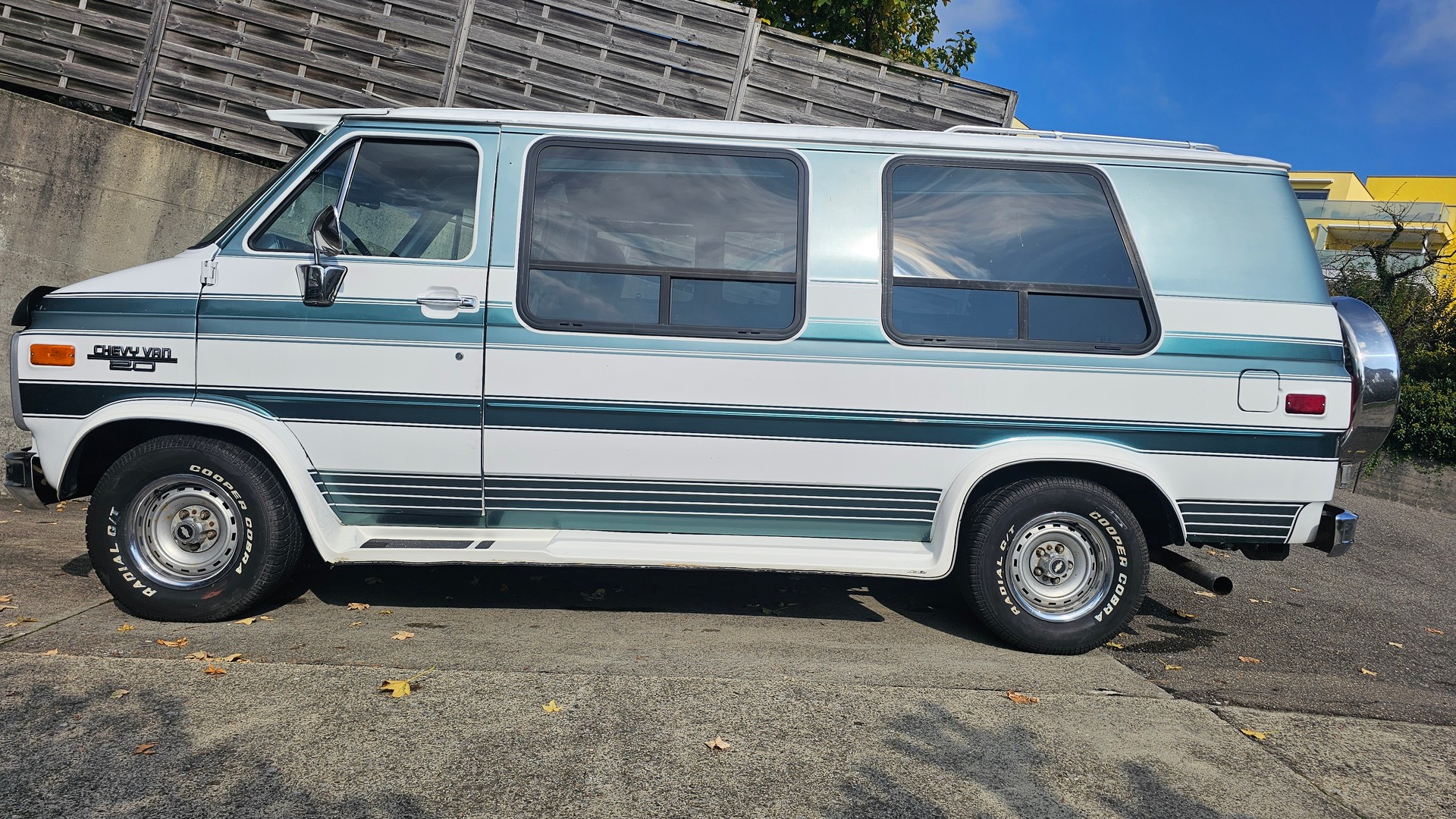 CHEVROLET Van G20 5.7-image-1