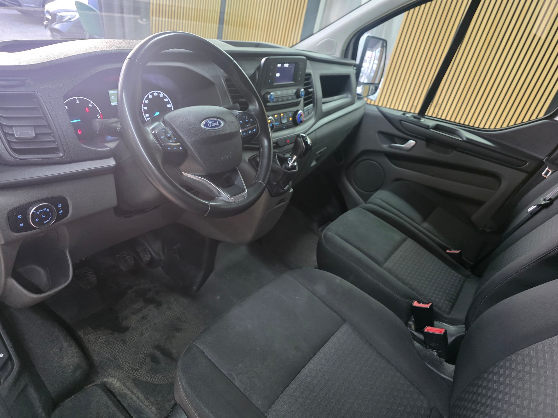 FORD Transit Custom Van 300 L1H1 Trend-image-5
