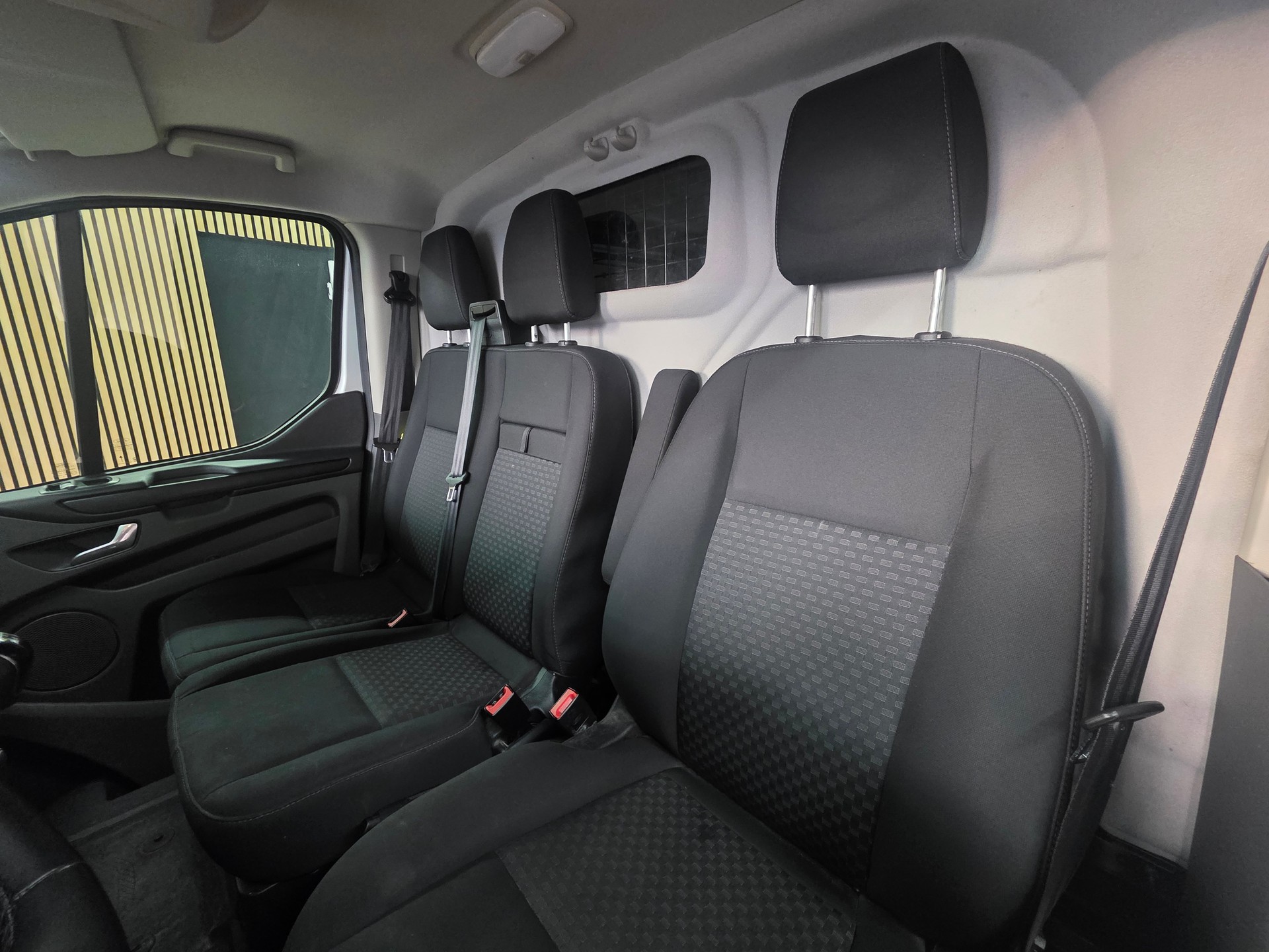 FORD Transit Custom Van 300 L1H1 Trend-image-7