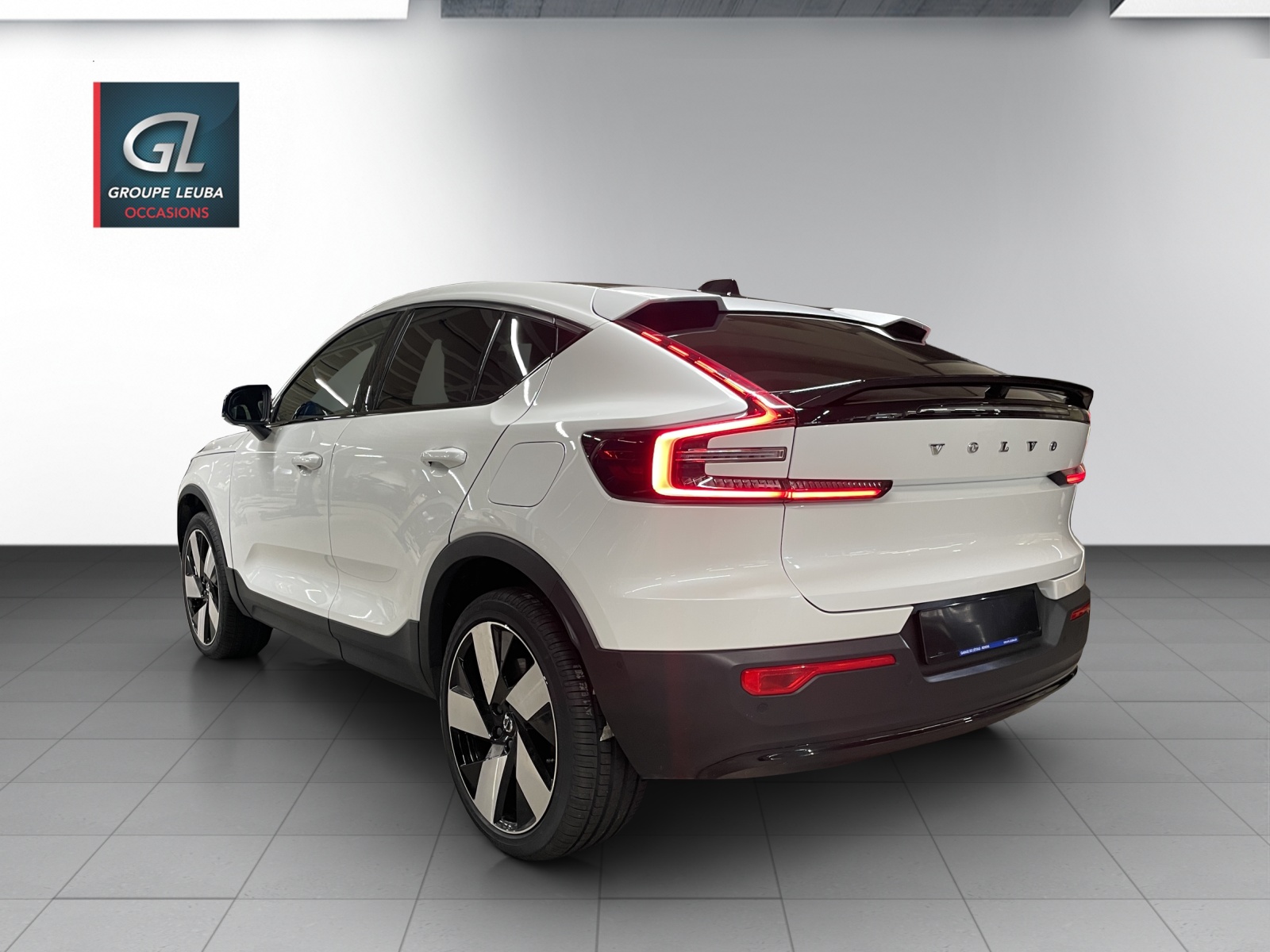 VOLVO C40 Rech P8 Twin Ultimate-showroom-element-3