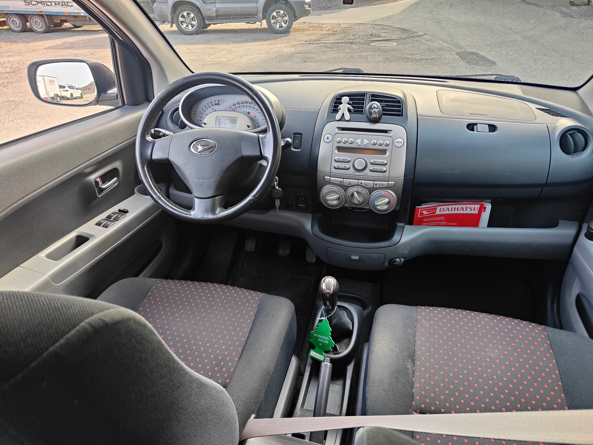 DAIHATSU Sirion 1.3 S eco-4WD-image-8