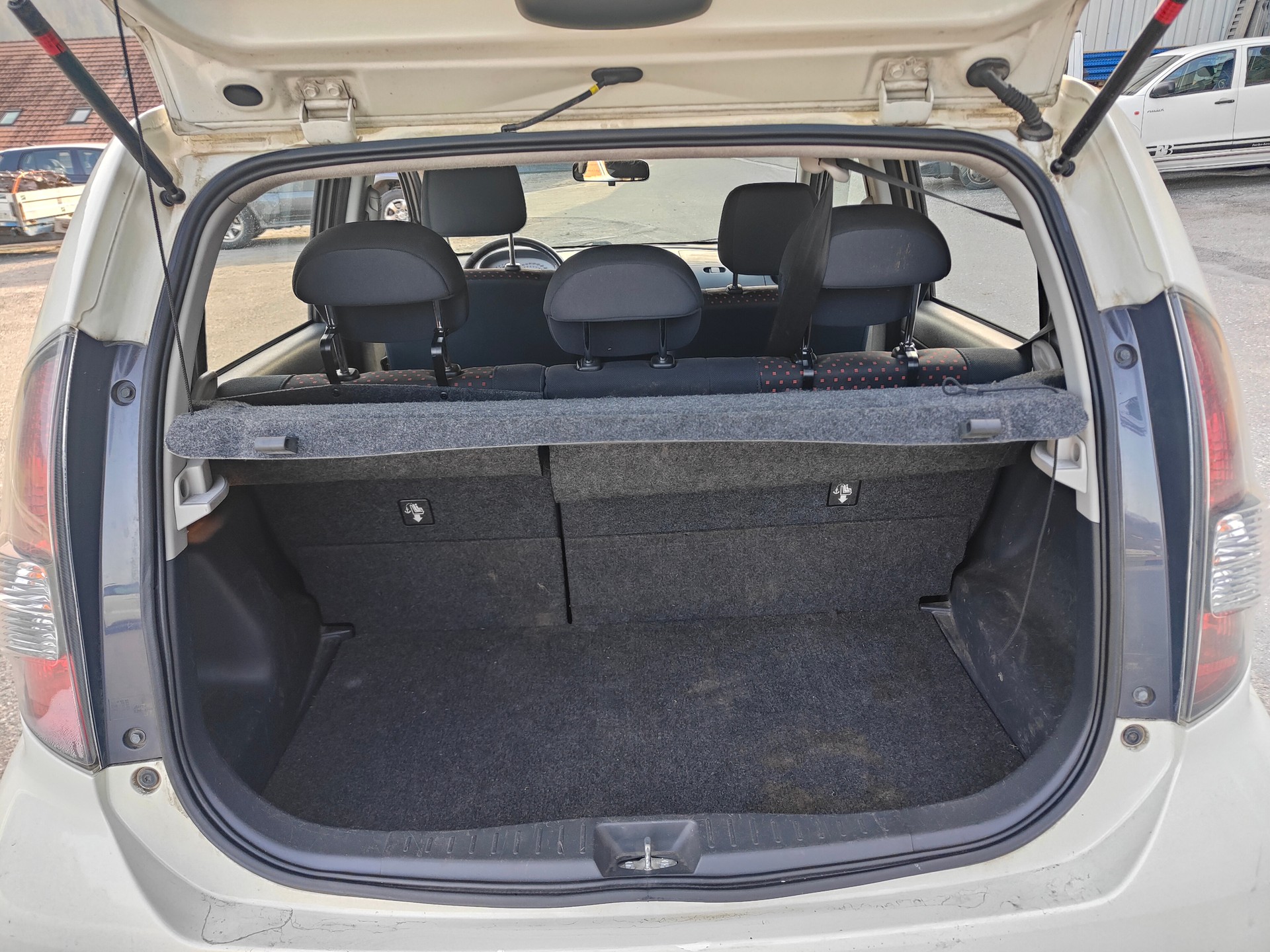 DAIHATSU Sirion 1.3 S eco-4WD-image-14