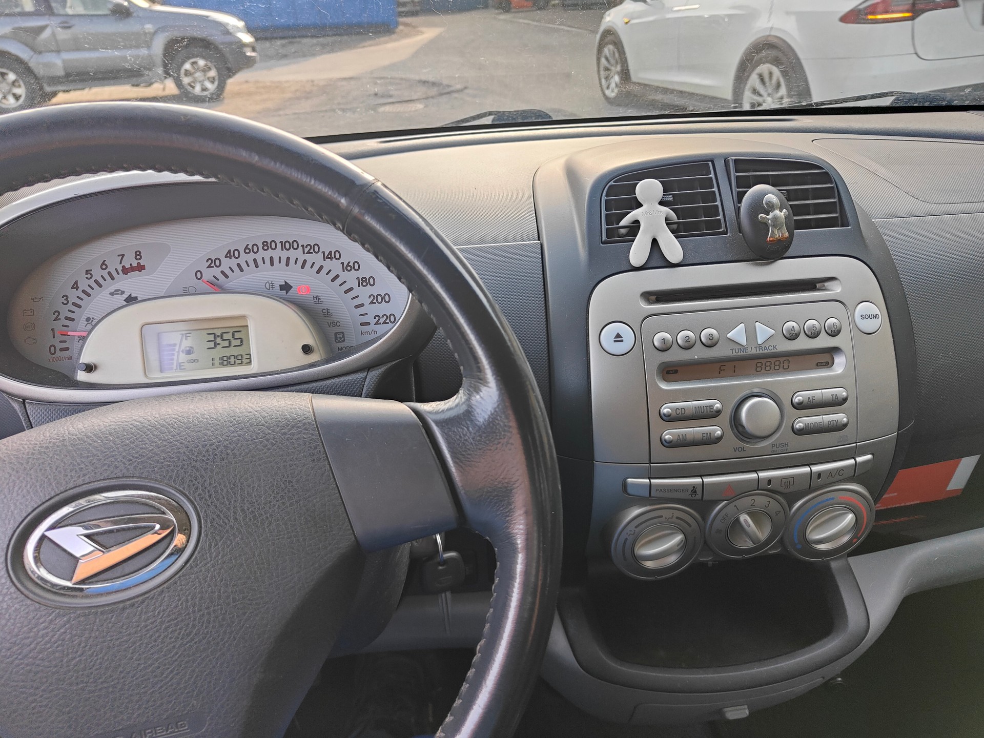 DAIHATSU Sirion 1.3 S eco-4WD-image-13