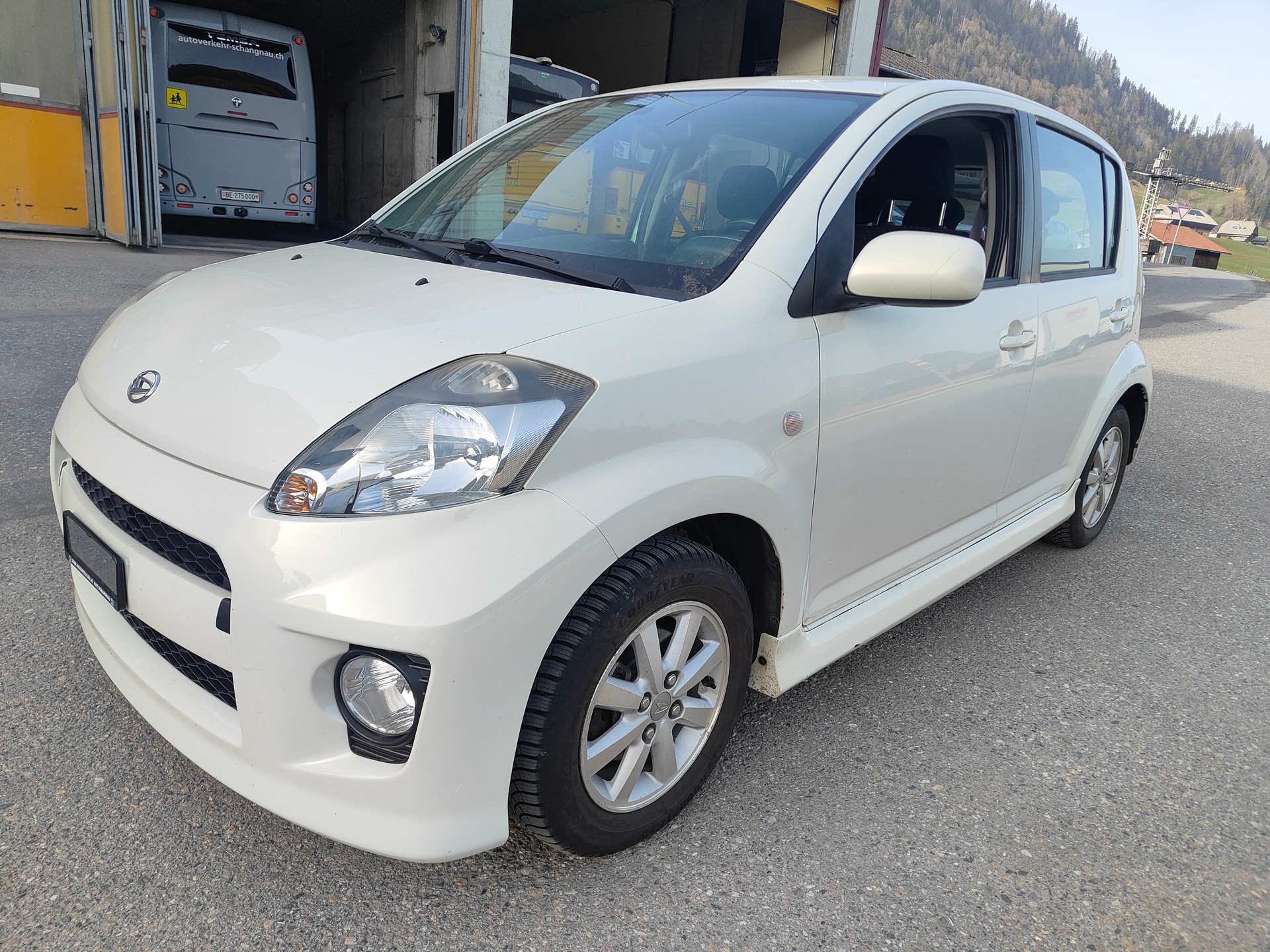 DAIHATSU Sirion 1.3 S eco-4WD-image-4