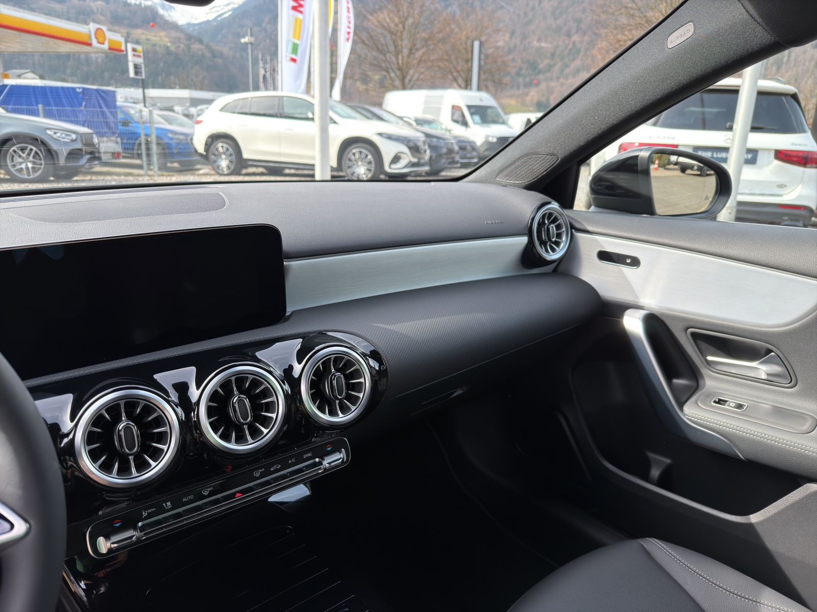 MERCEDES-BENZ A 200 Night Star 7G-DCT-image-11