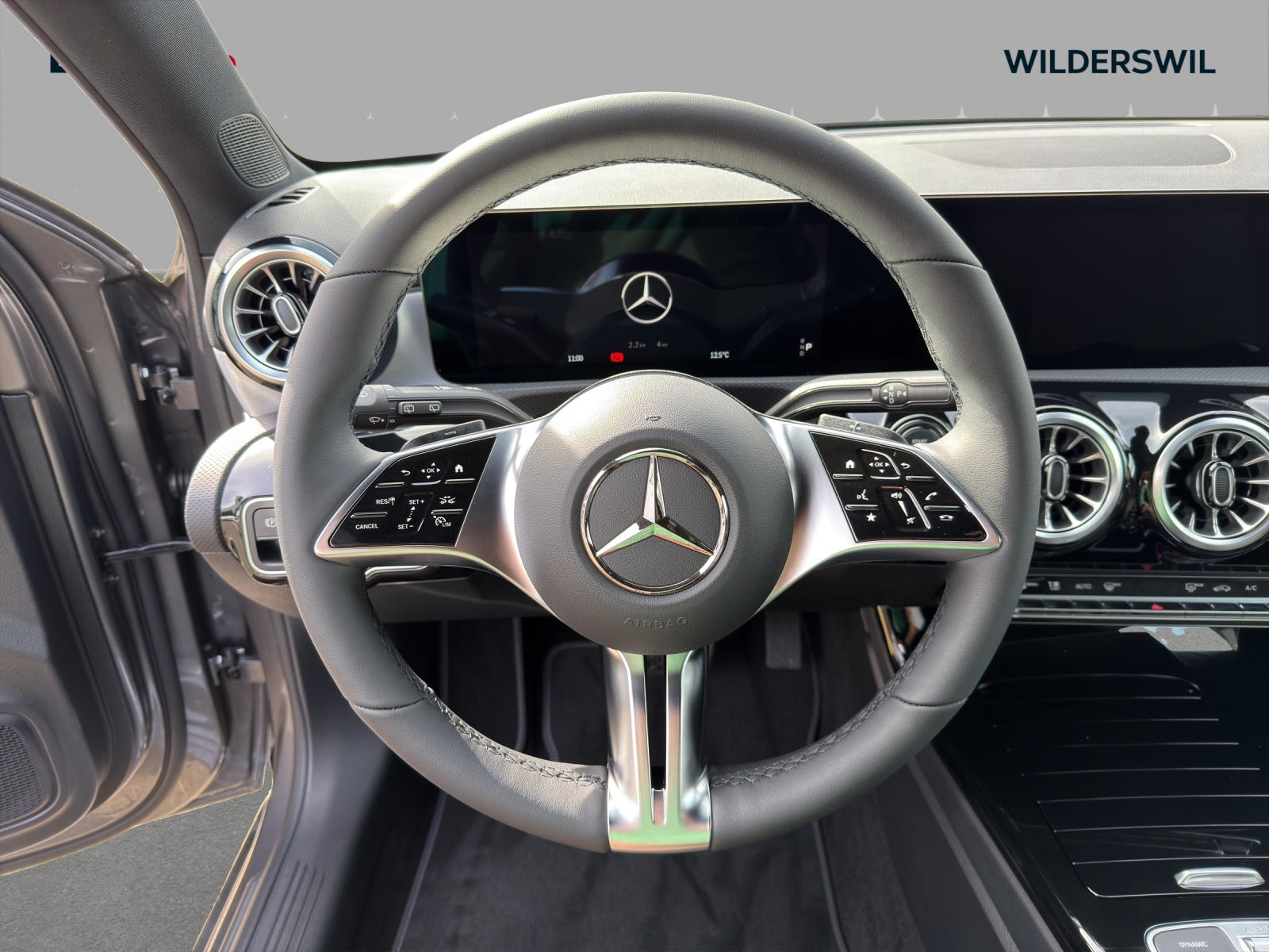 MERCEDES-BENZ A 200 Night Star 7G-DCT-image-10