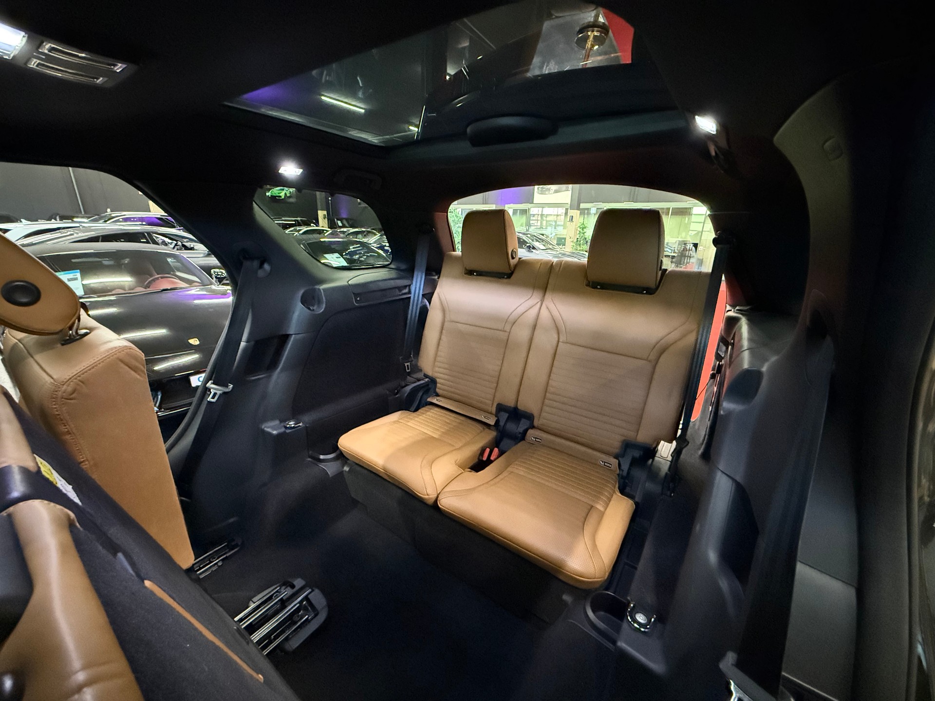 LAND ROVER Discovery 2.0 SD4 HSE Automatic-image-24