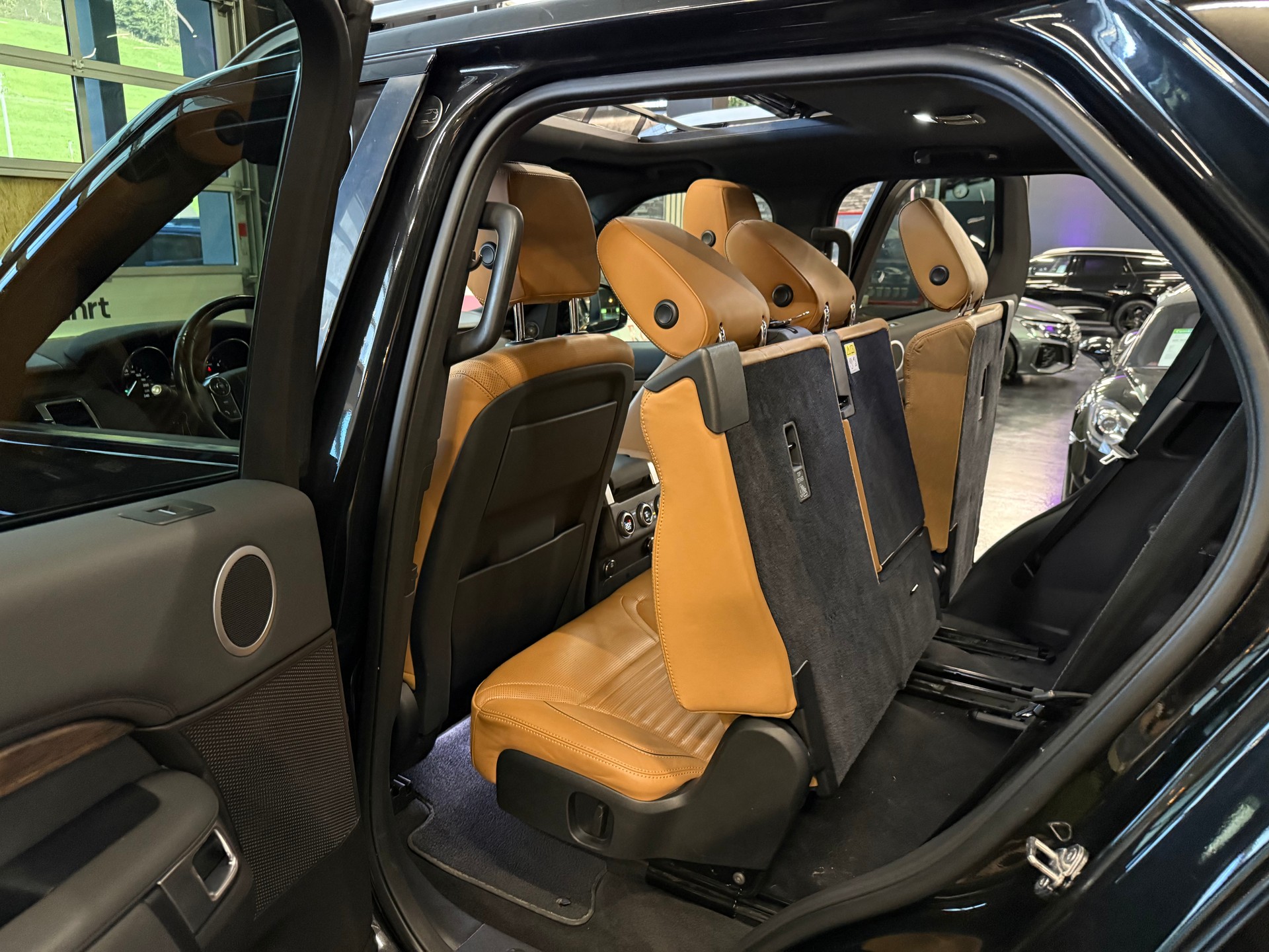 LAND ROVER Discovery 2.0 SD4 HSE Automatic-image-29