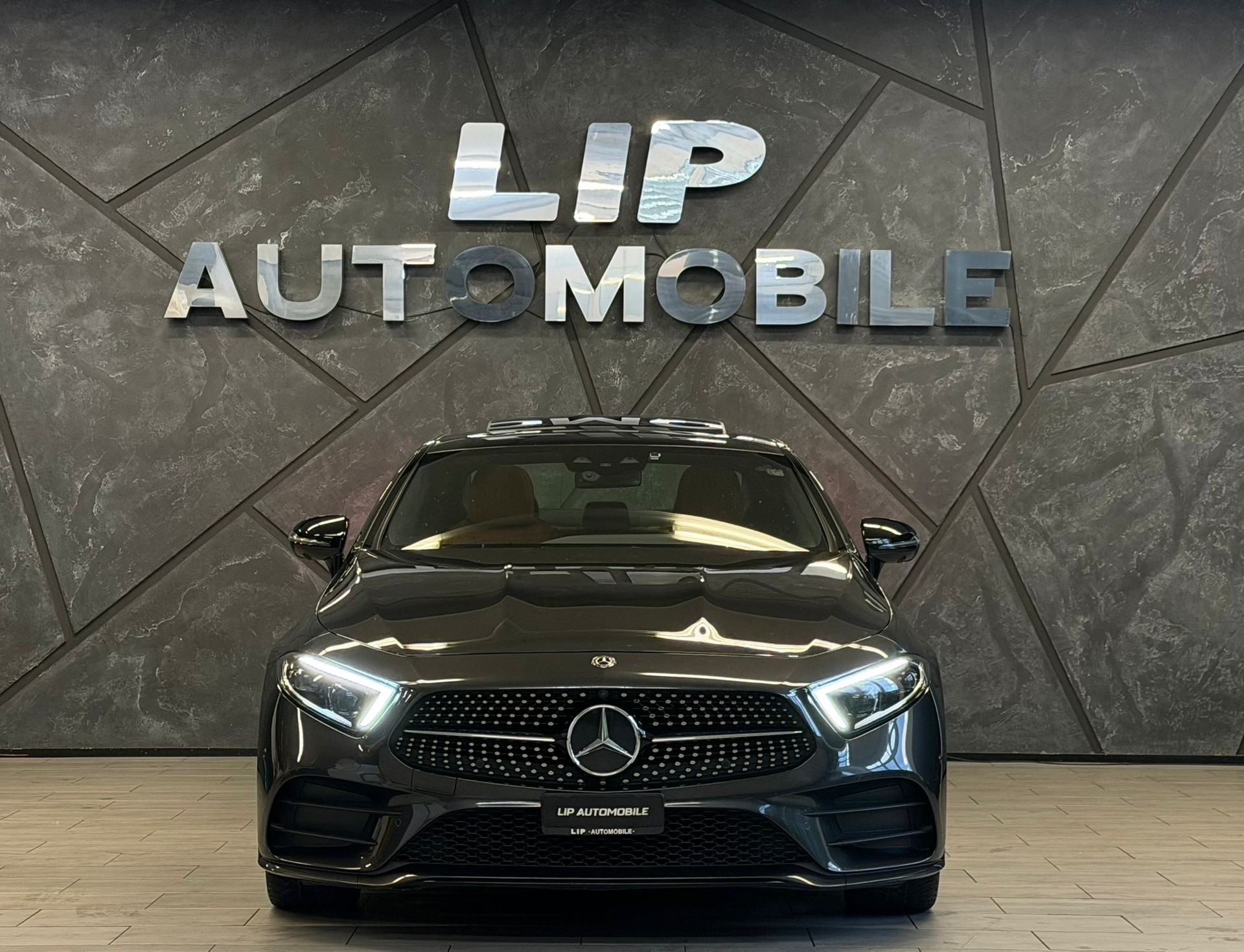 MERCEDES-BENZ CLS 450 4Matic AMG Line 9G-Tronic-showroom-element-1