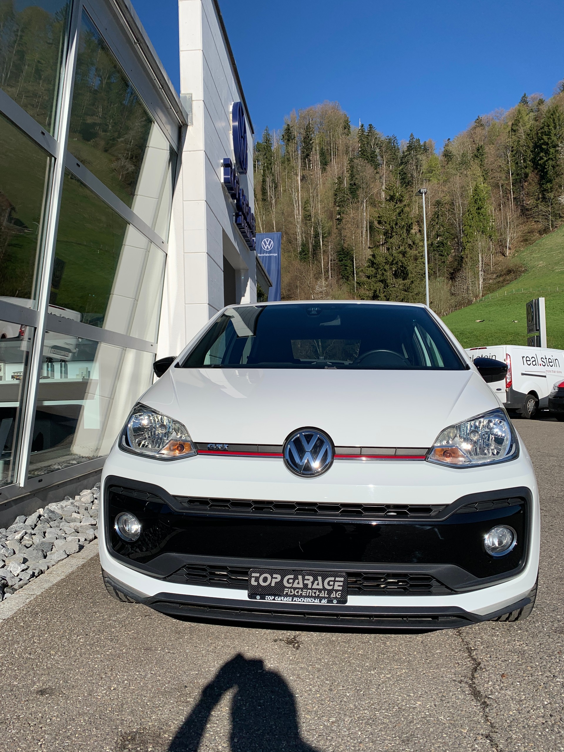 VW Up 1.0 TSI GTI-showroom-element-2