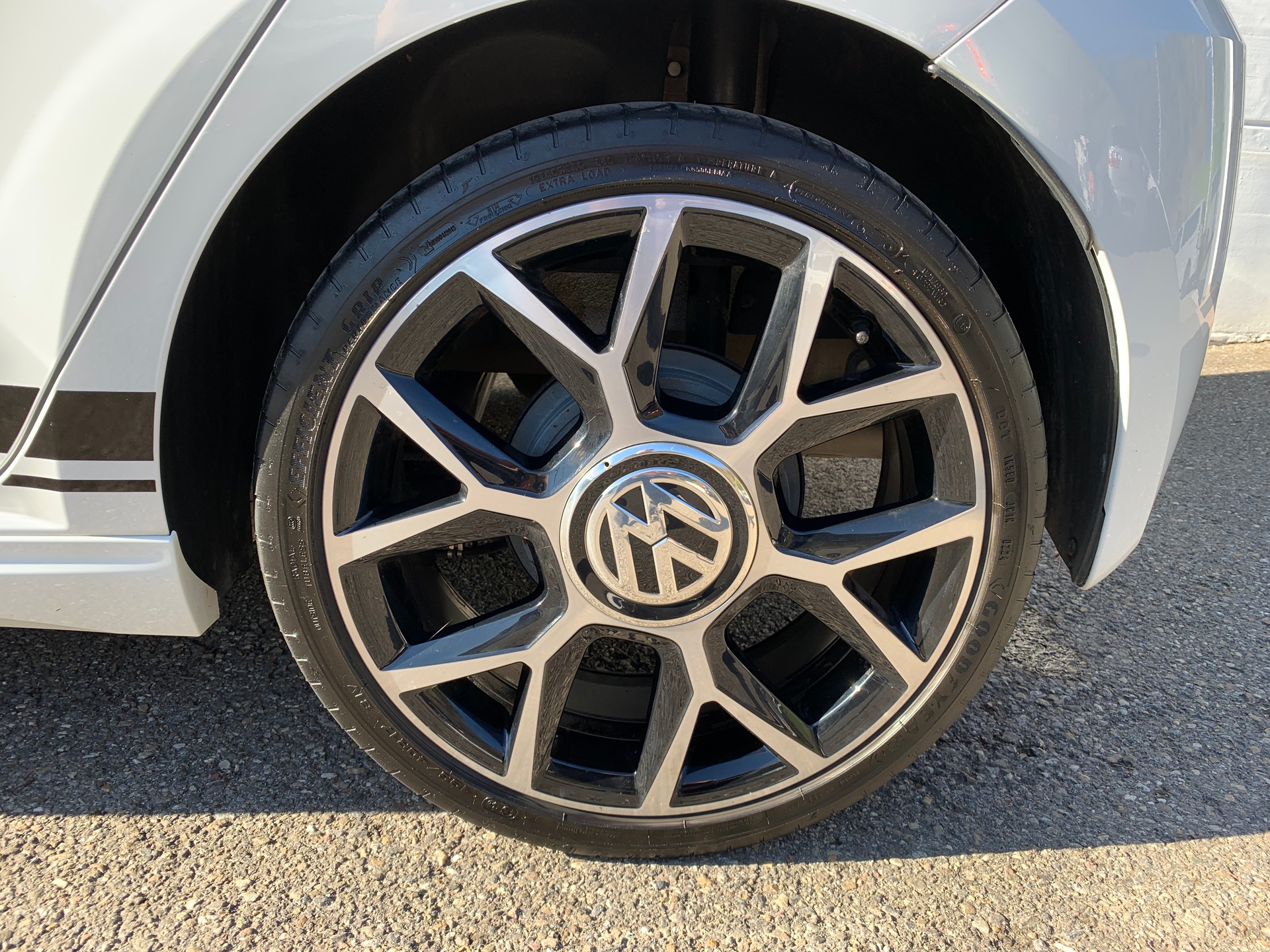 VW Up 1.0 TSI GTI-image-6