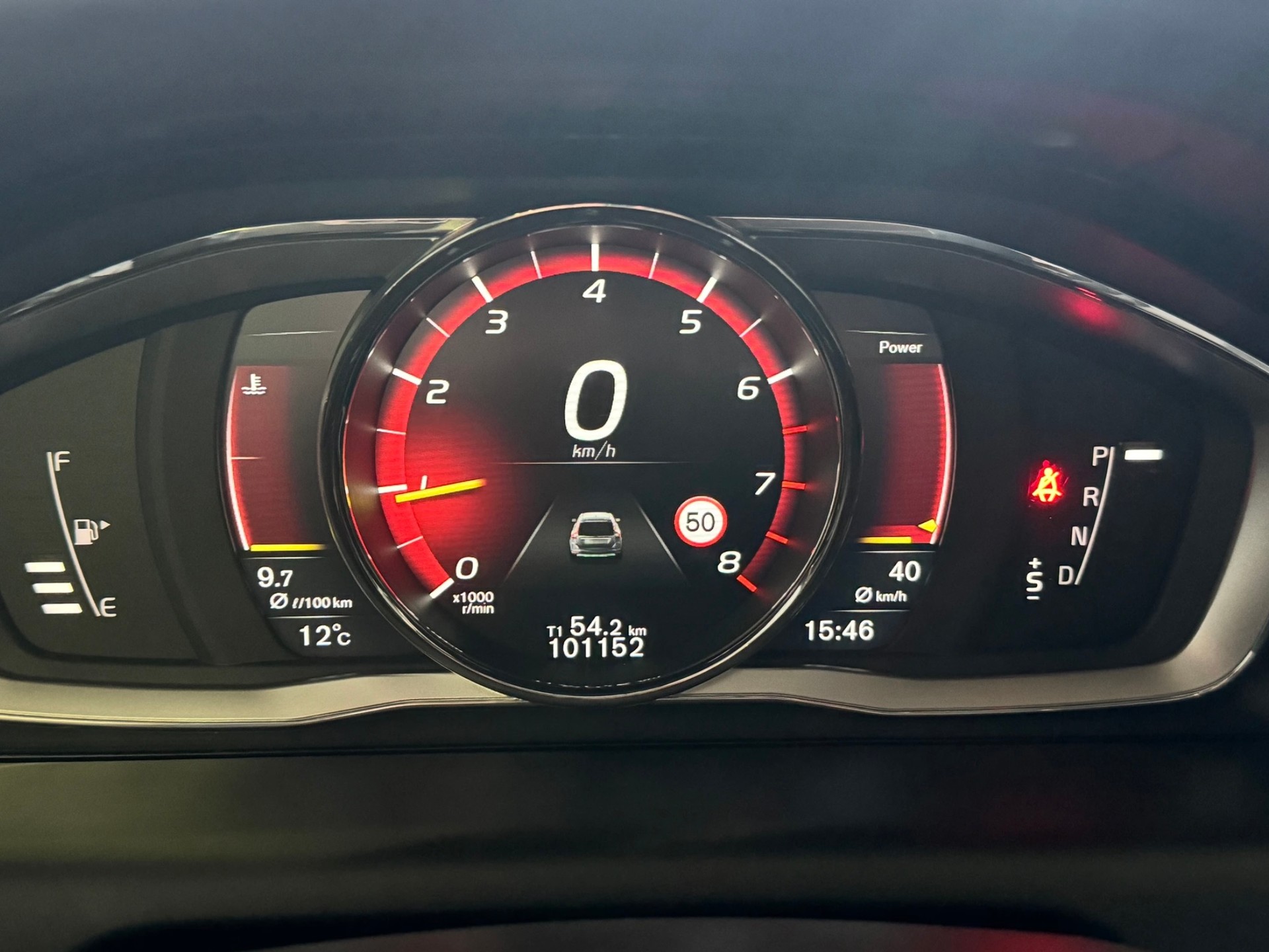 VOLVO XC60 2.0 T5 Summum AWD S/S-image-15
