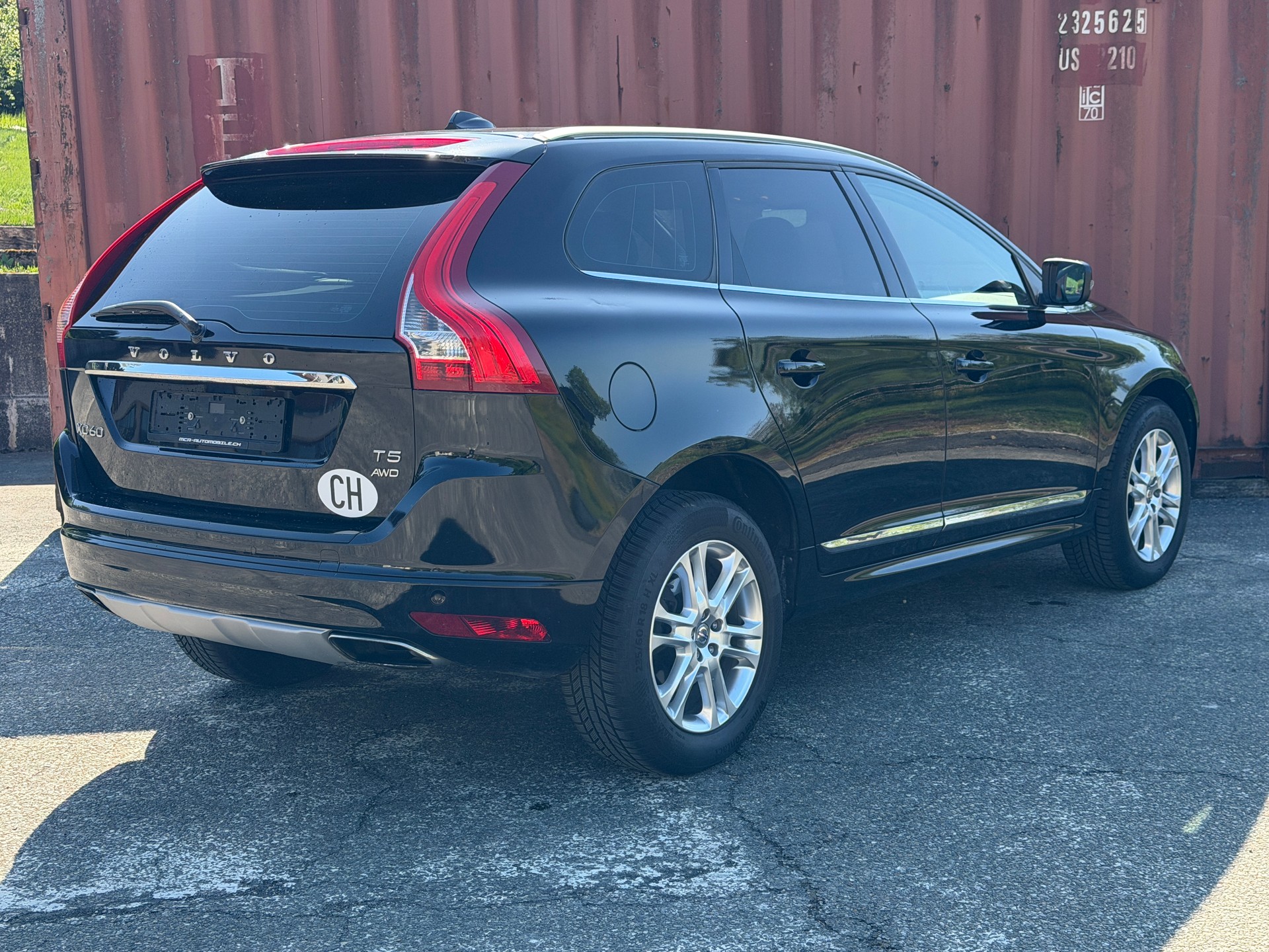 VOLVO XC60 2.0 T5 Summum AWD S/S-showroom-element-1
