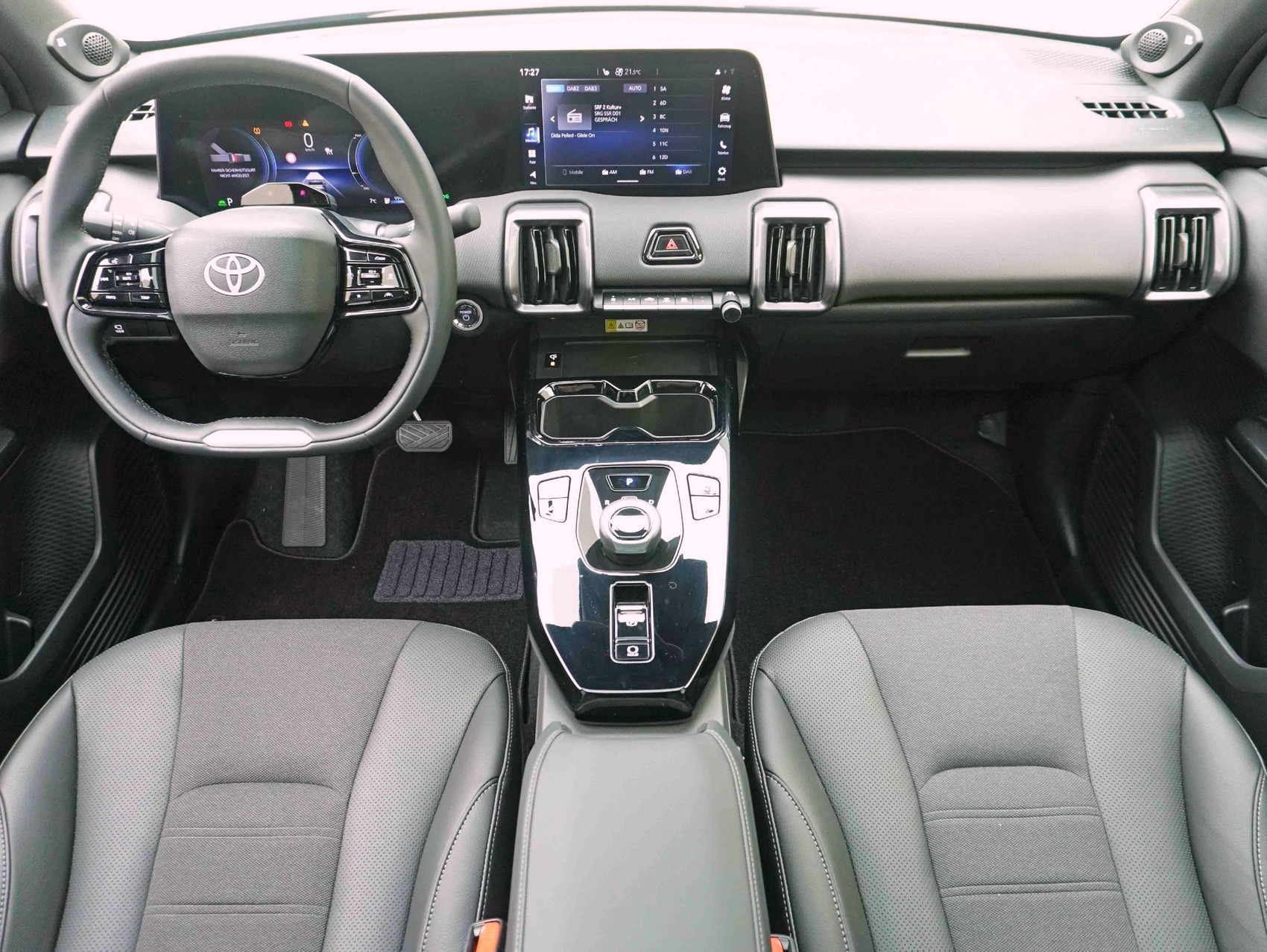 TOYOTA Urban Cruiser Premium AWD inkl. Panoramadach đ-image-7