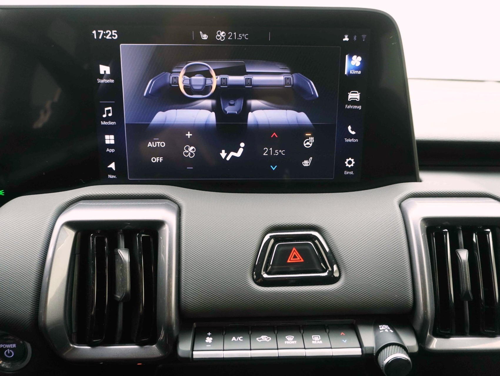 TOYOTA Urban Cruiser Premium AWD inkl. Panoramadach đ-image-14
