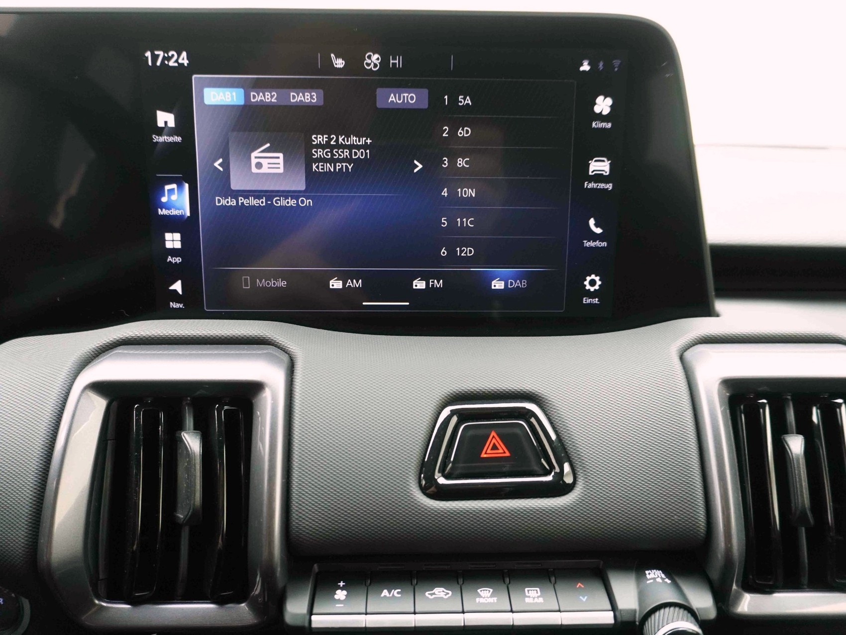 TOYOTA Urban Cruiser Premium AWD inkl. Panoramadach đ-image-13