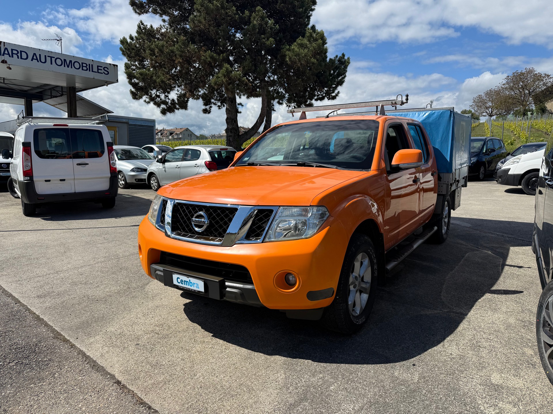 NISSAN Navara Double Cab SE 2.5 dCi 4WD Automat-image-2