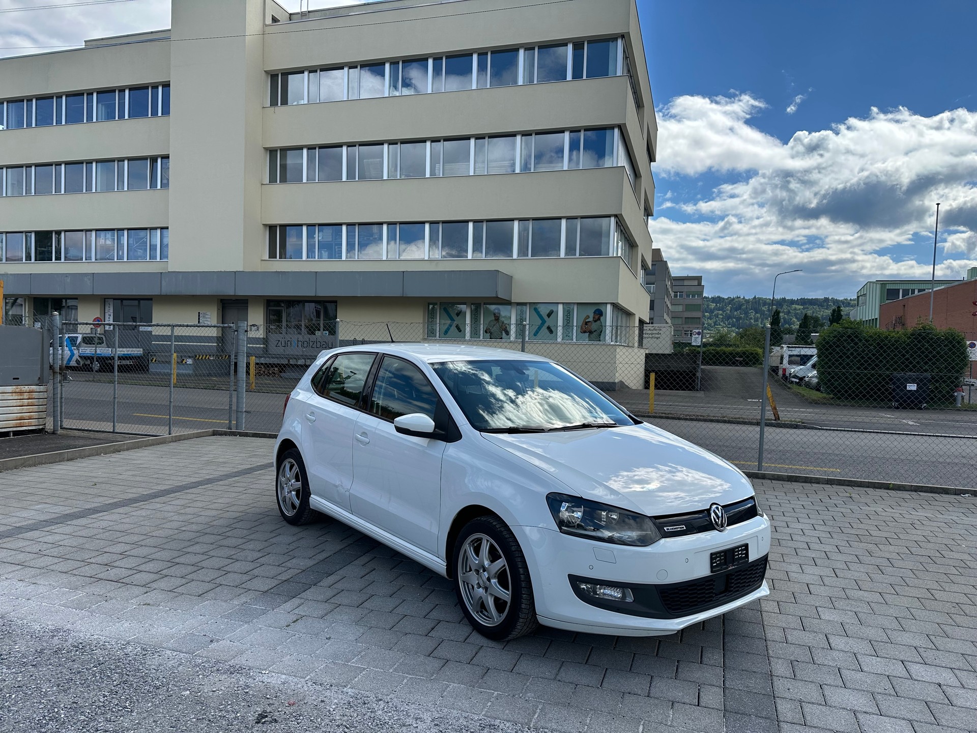 VW Polo 1.0 TSI BMT Trendline-image-2