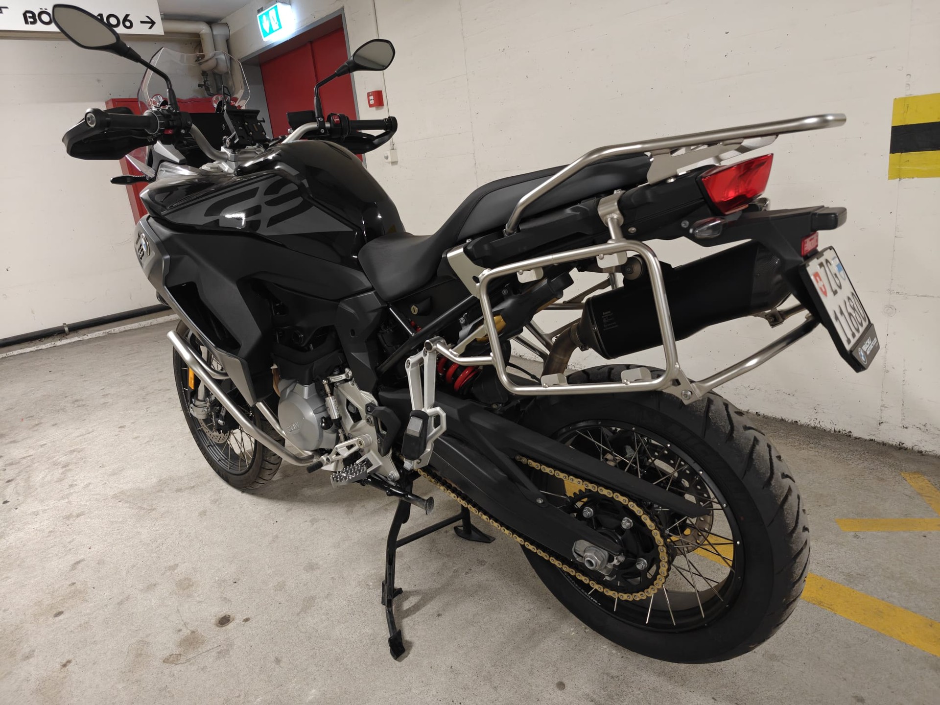BMW F 850 GS Adventure Triple Black-image-2