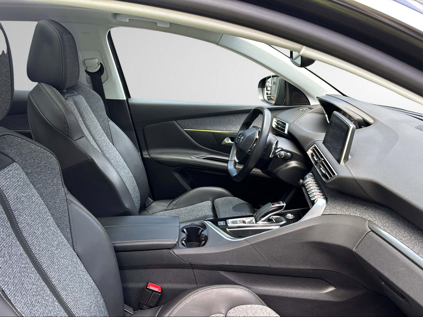 PEUGEOT 3008 1.6 THP GT Line EAT-image-28