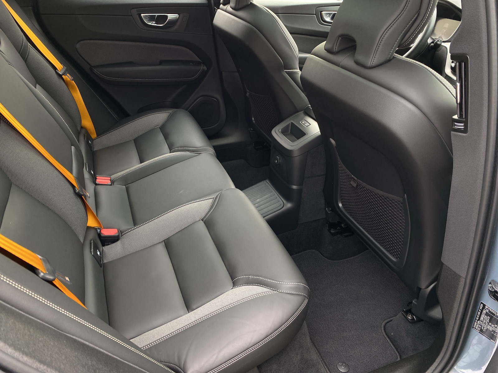VOLVO XC60 2.0 T8 TE Polestar eAWD-image-11