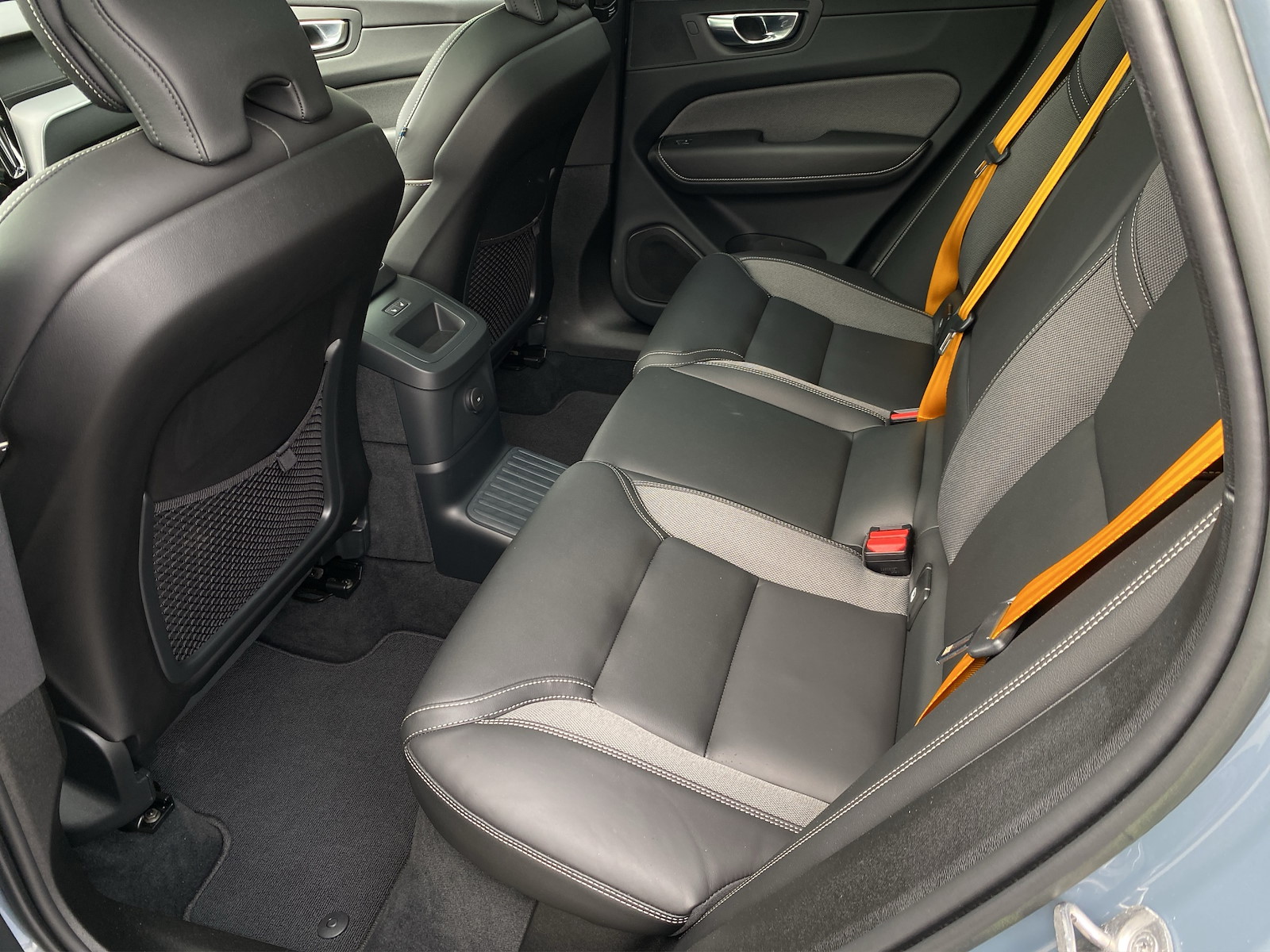 VOLVO XC60 2.0 T8 TE Polestar eAWD-image-9