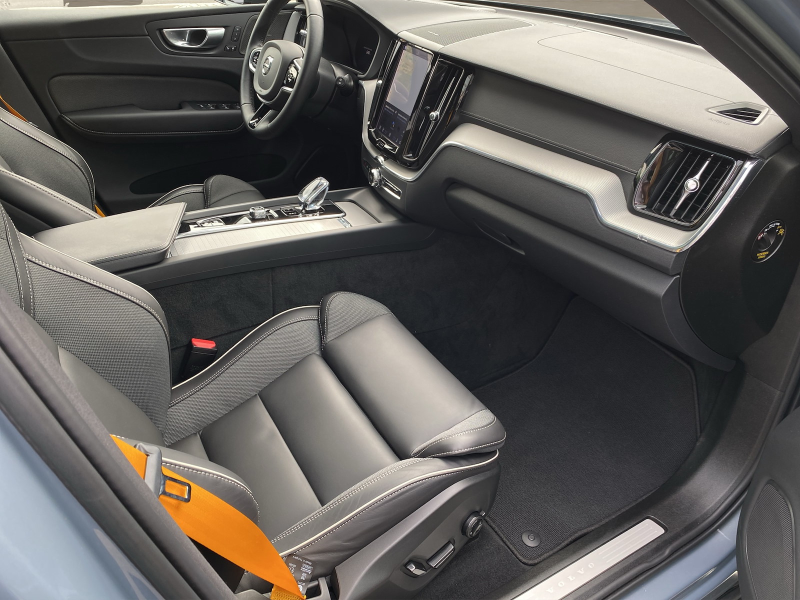 VOLVO XC60 2.0 T8 TE Polestar eAWD-image-10