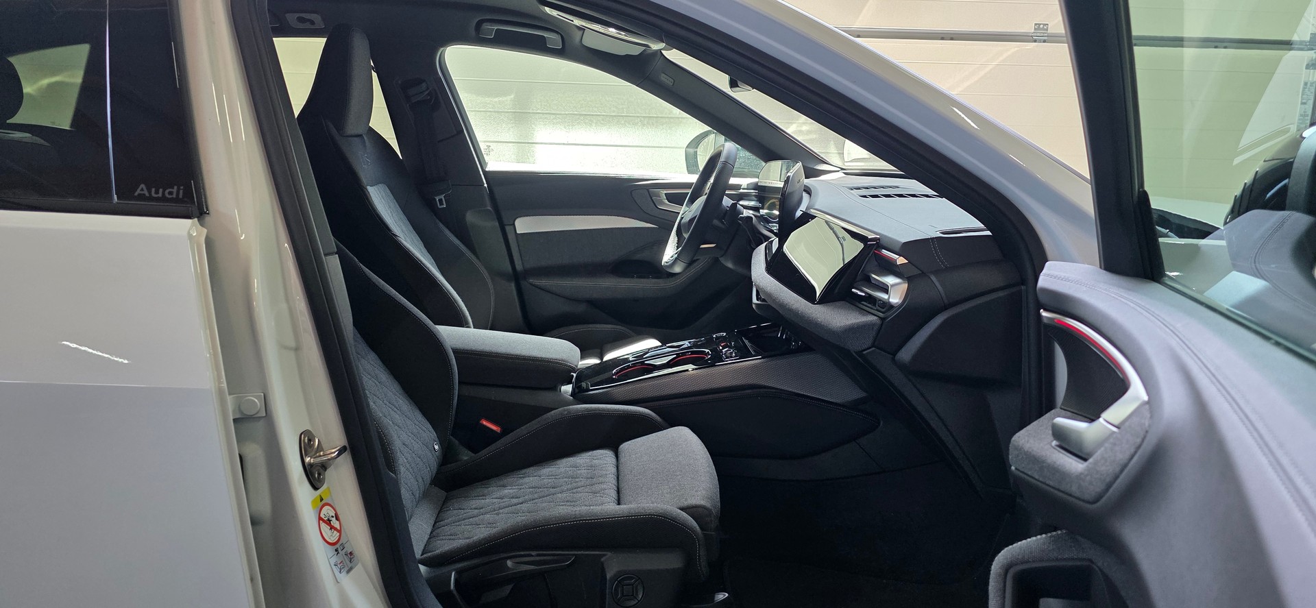 AUDI A5 Avant TFSI S tronic S-LINE *Abstandsregler*LaneAssist*Sitzheizung*Ambientebeleuchtung*CarPlay/AndroidAuto*-image-25