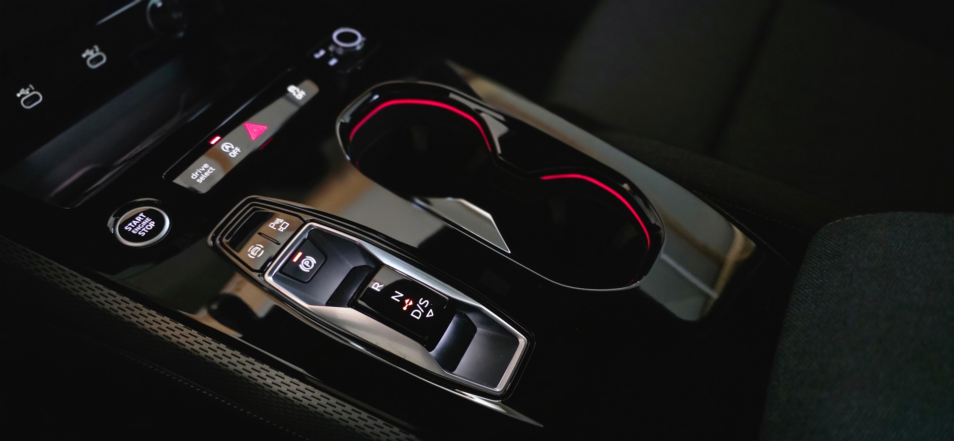 AUDI A5 Avant TFSI S tronic S-LINE *Abstandsregler*LaneAssist*Sitzheizung*Ambientebeleuchtung*CarPlay/AndroidAuto*-image-17