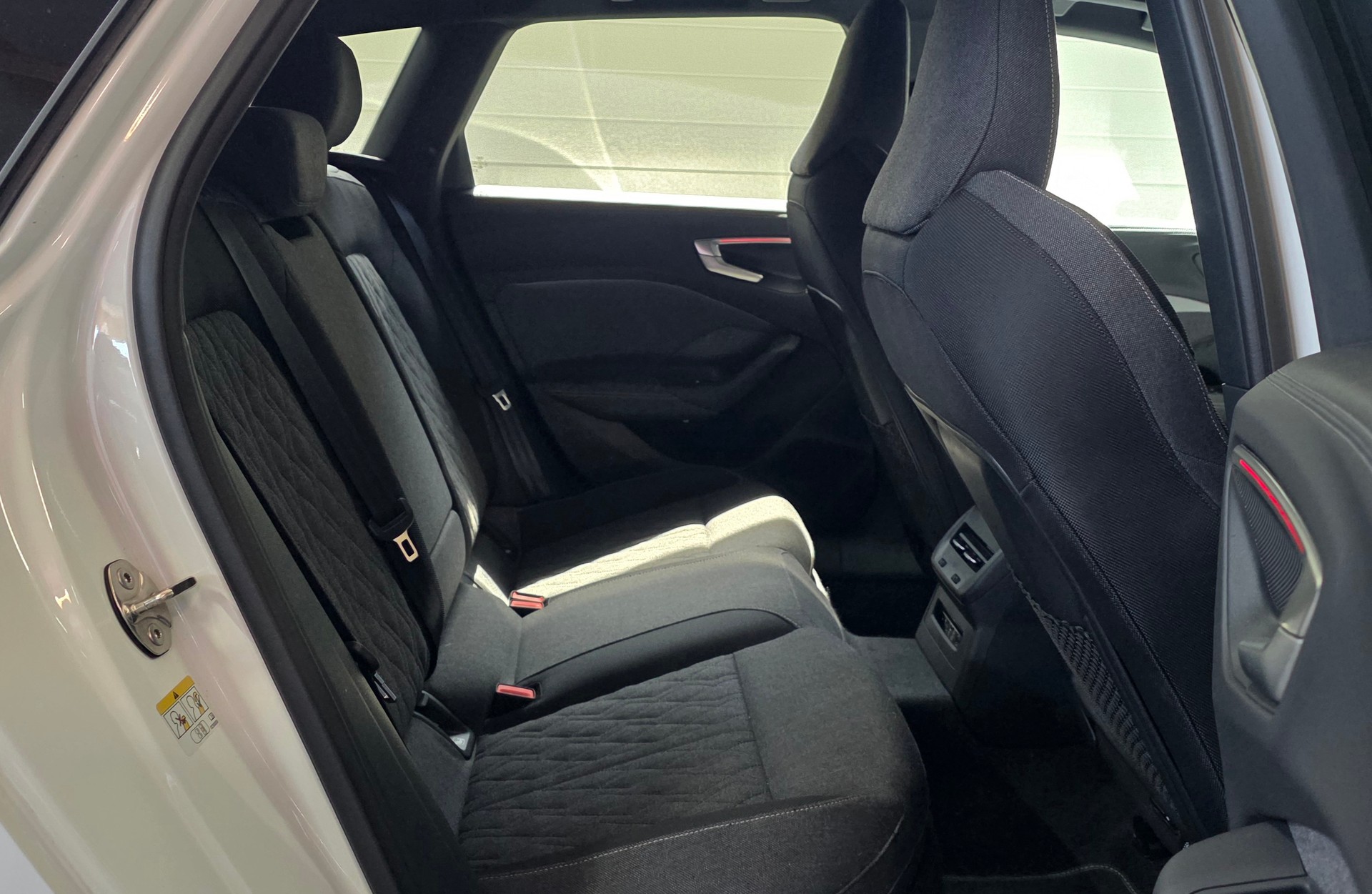 AUDI A5 Avant TFSI S tronic S-LINE *Abstandsregler*LaneAssist*Sitzheizung*Ambientebeleuchtung*CarPlay/AndroidAuto*-image-26