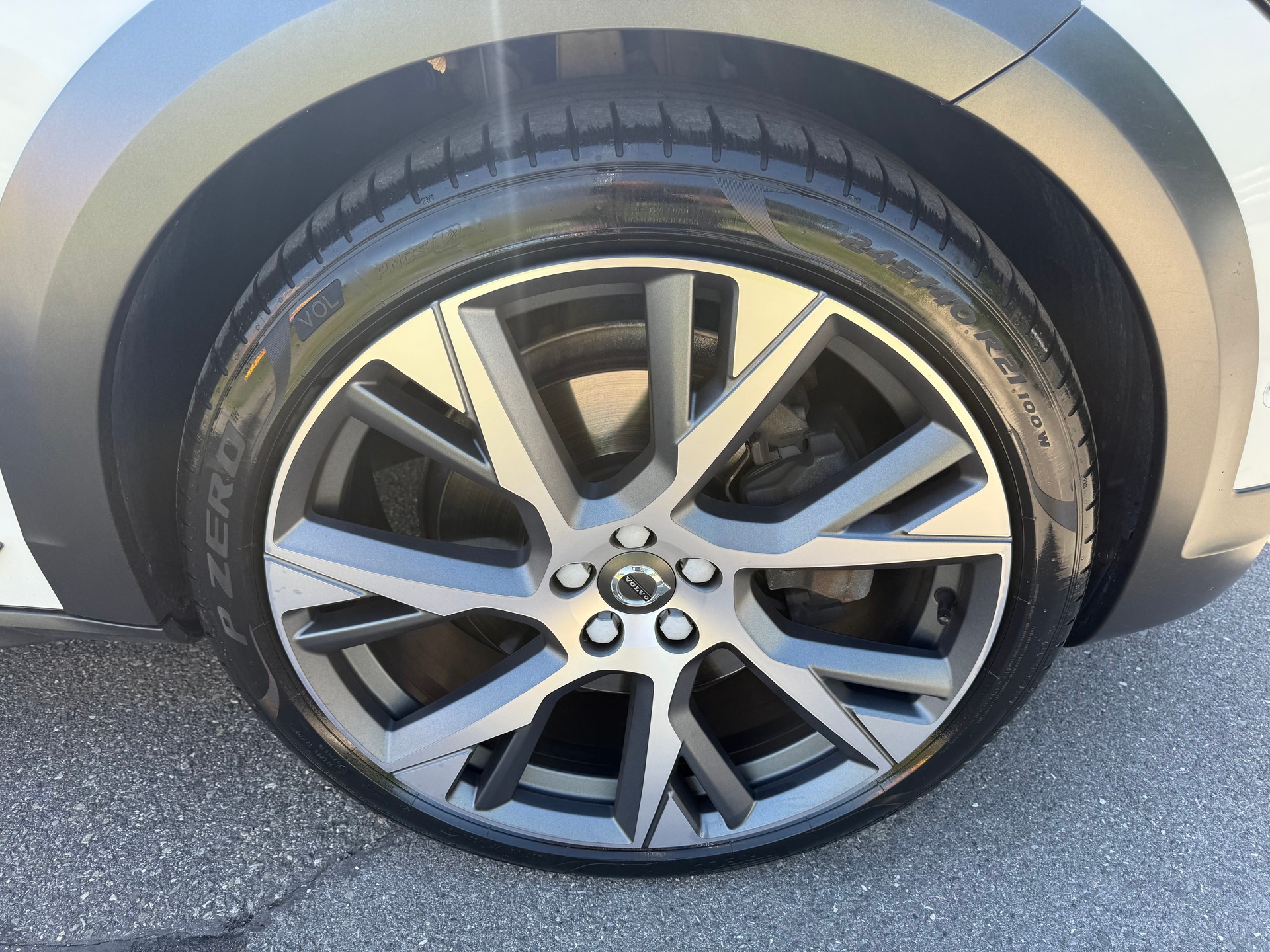VOLVO V90 Cross Country D4 AWD-image-13