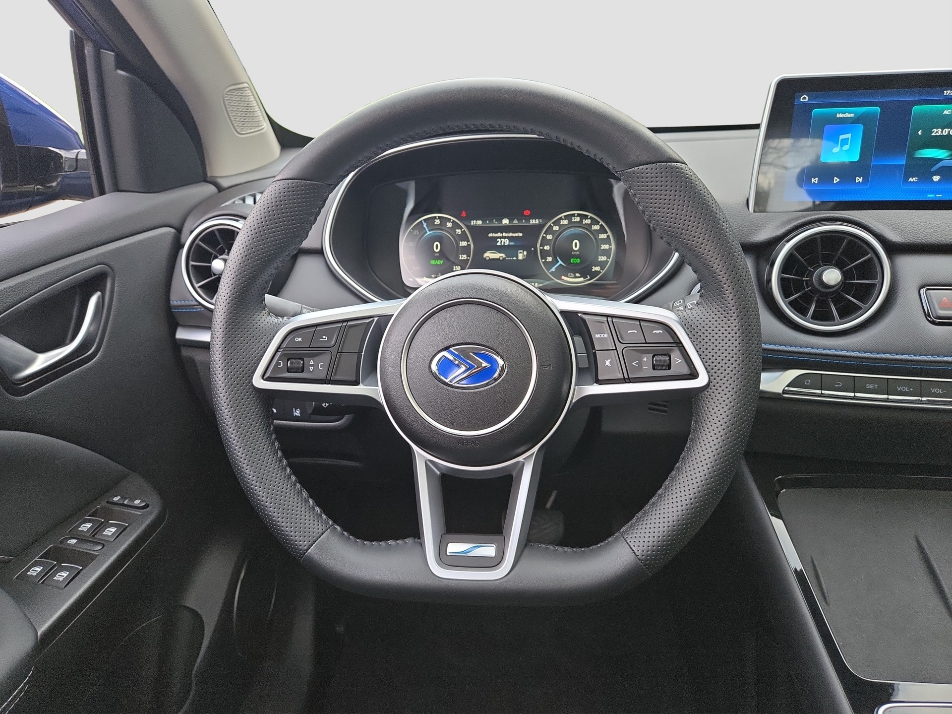 SERES Seres 3 Luxury 54kWh-image-9