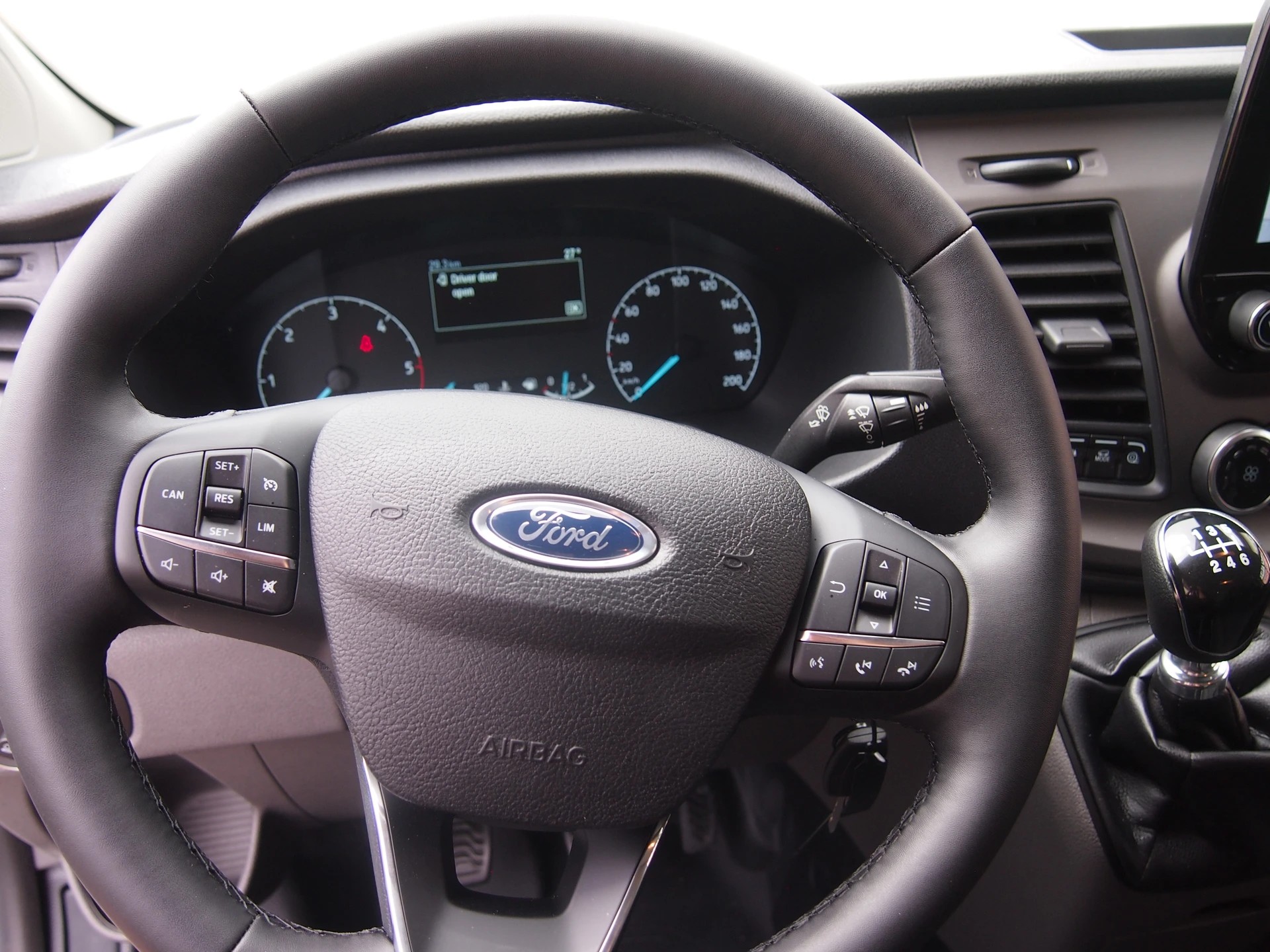 FORD Transit Custom 340 L2H1-image-10
