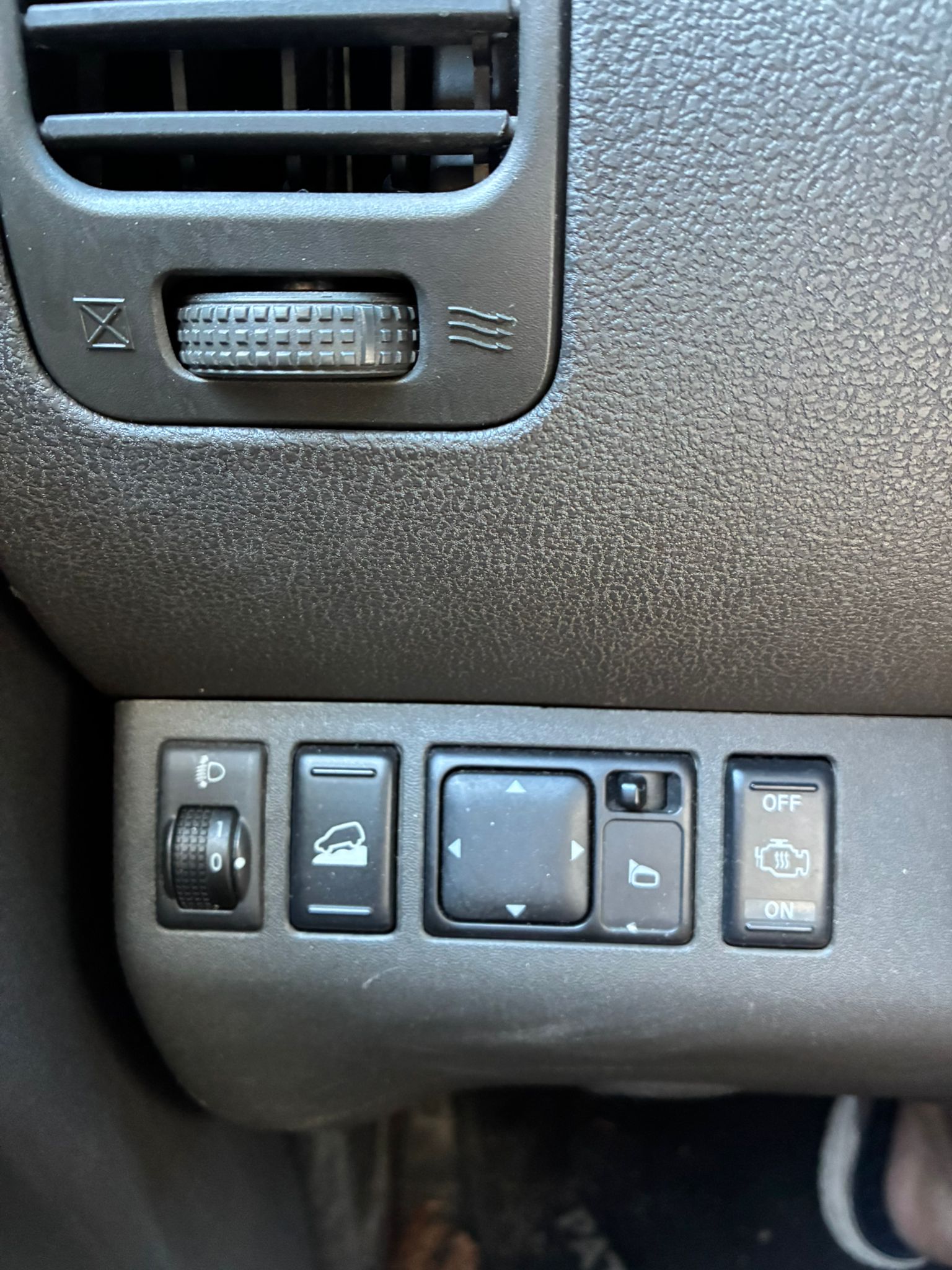 NISSAN Pathfinder 2.5 dCi LE-image-6