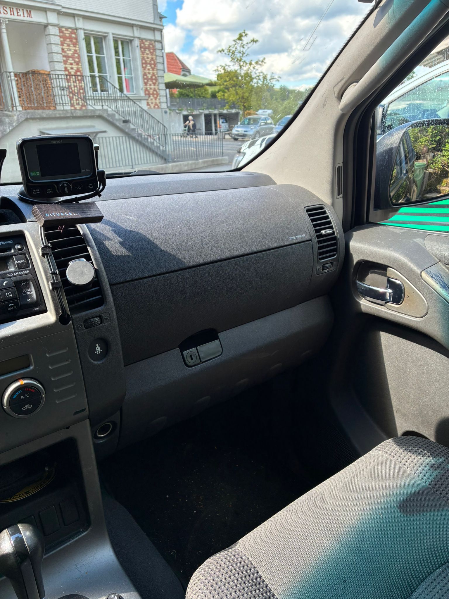 NISSAN Pathfinder 2.5 dCi LE-image-8